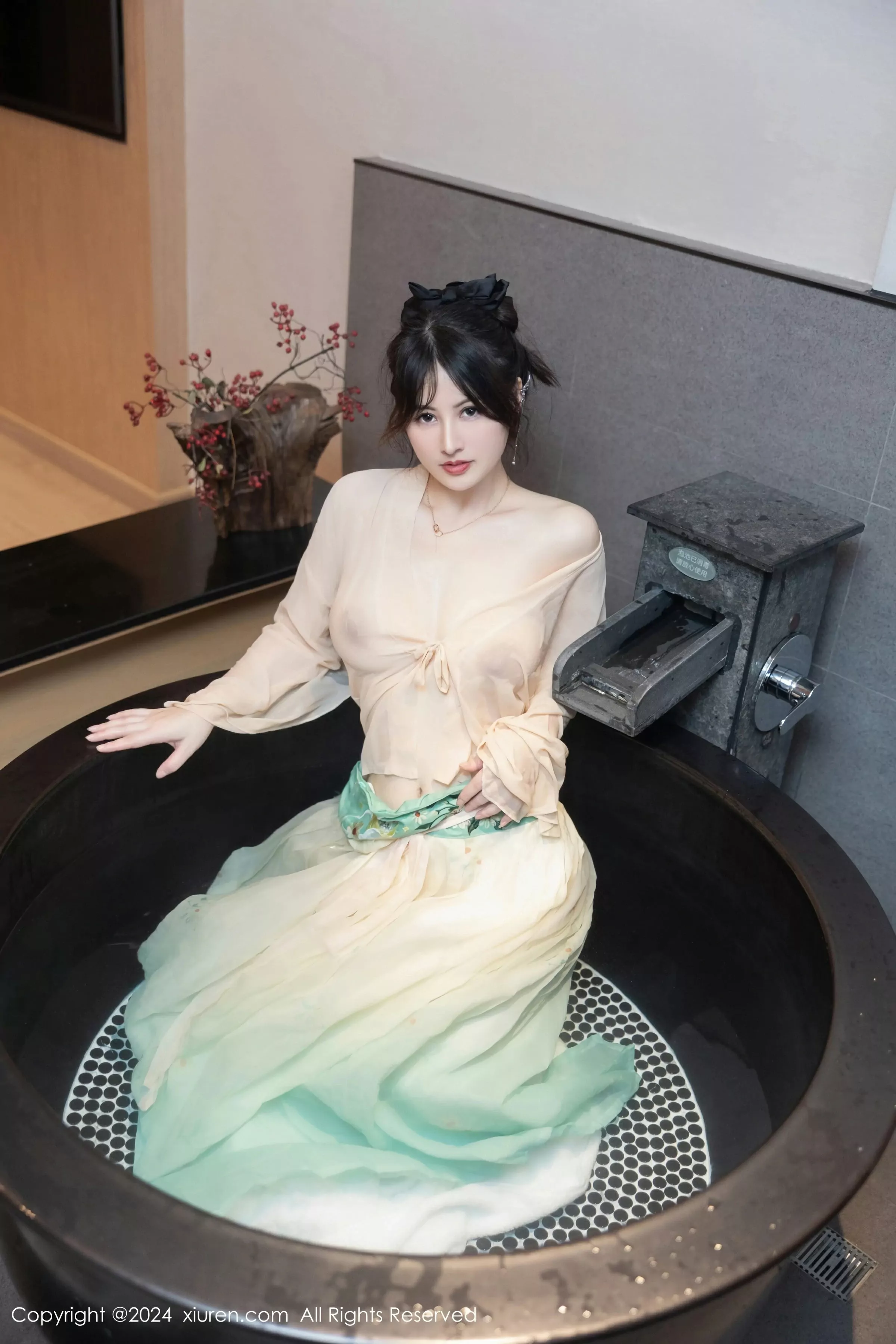  XiuRen 秀人 No.8128 诗诗kiki [82P]第17张