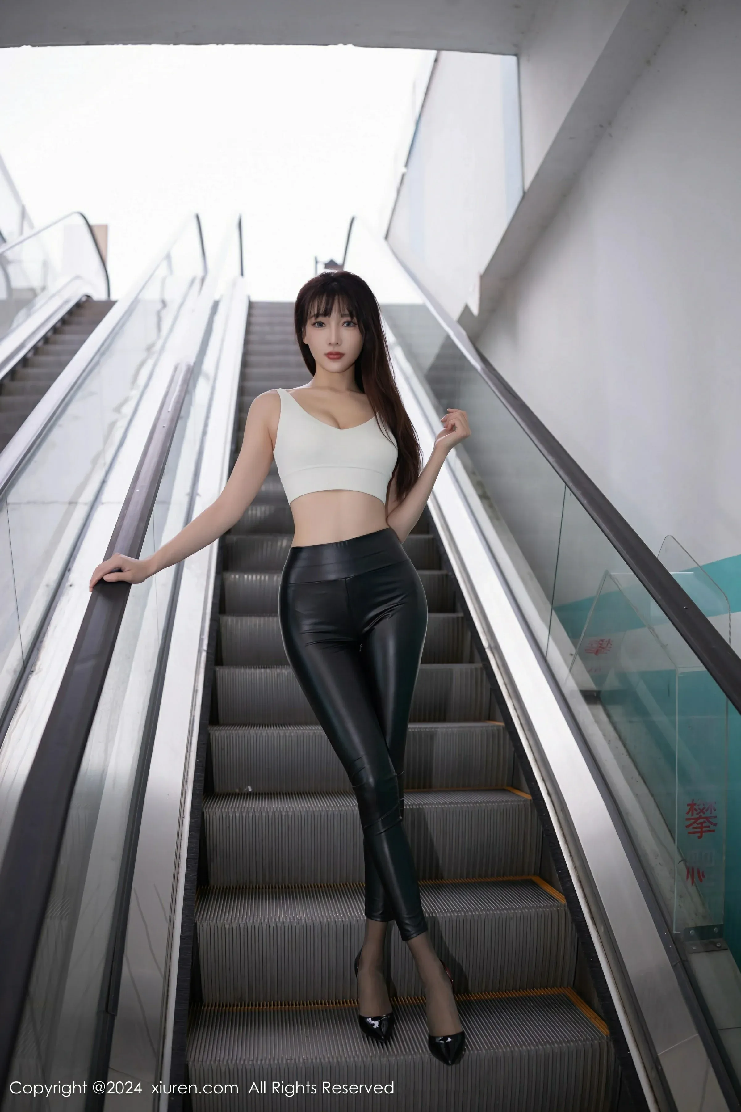  XiuRen 秀人 No.9377 陆萱萱 [81P]第1张