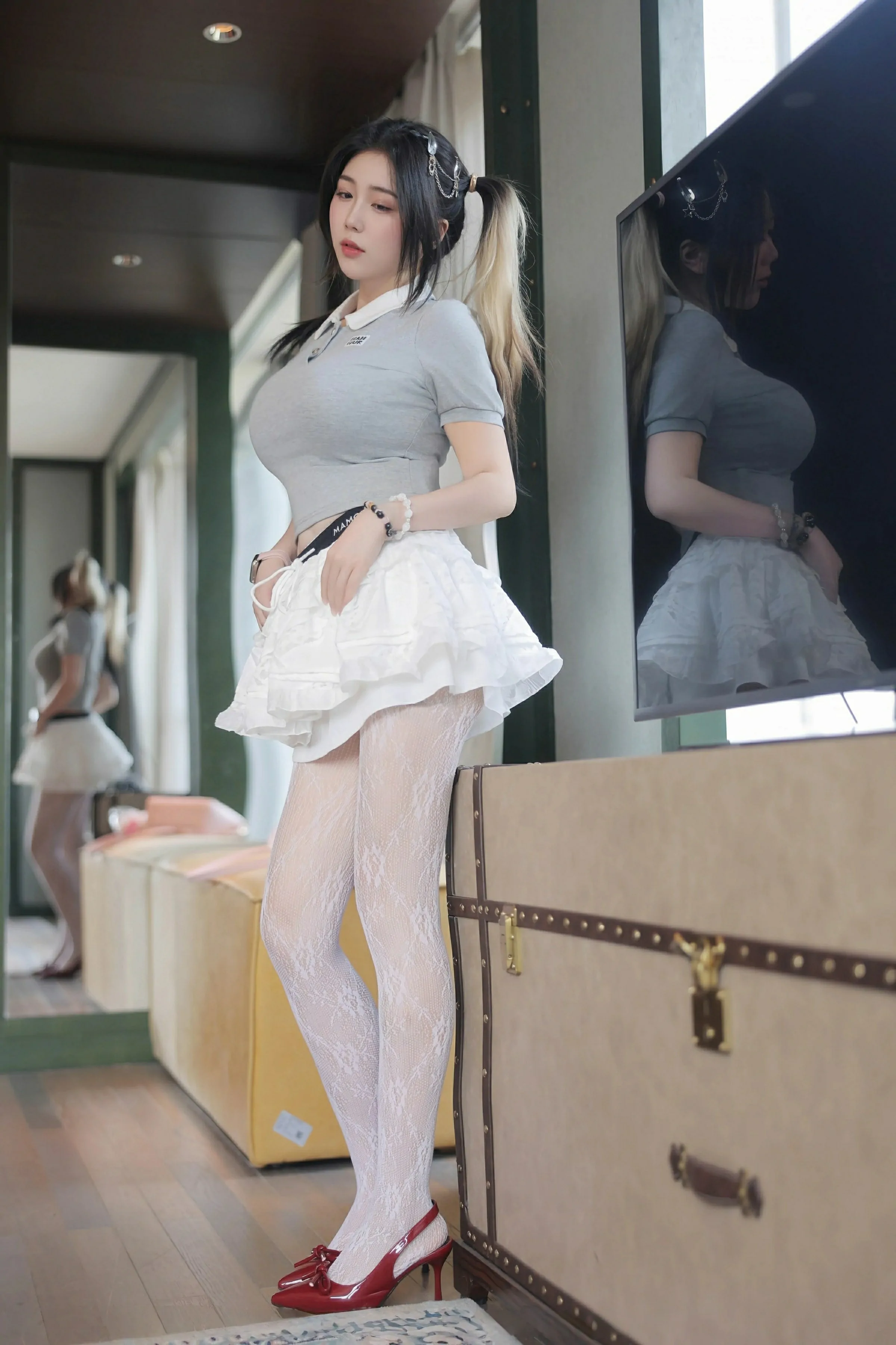  秀人网 No.10330 诺诺Hsu [60P]第2张