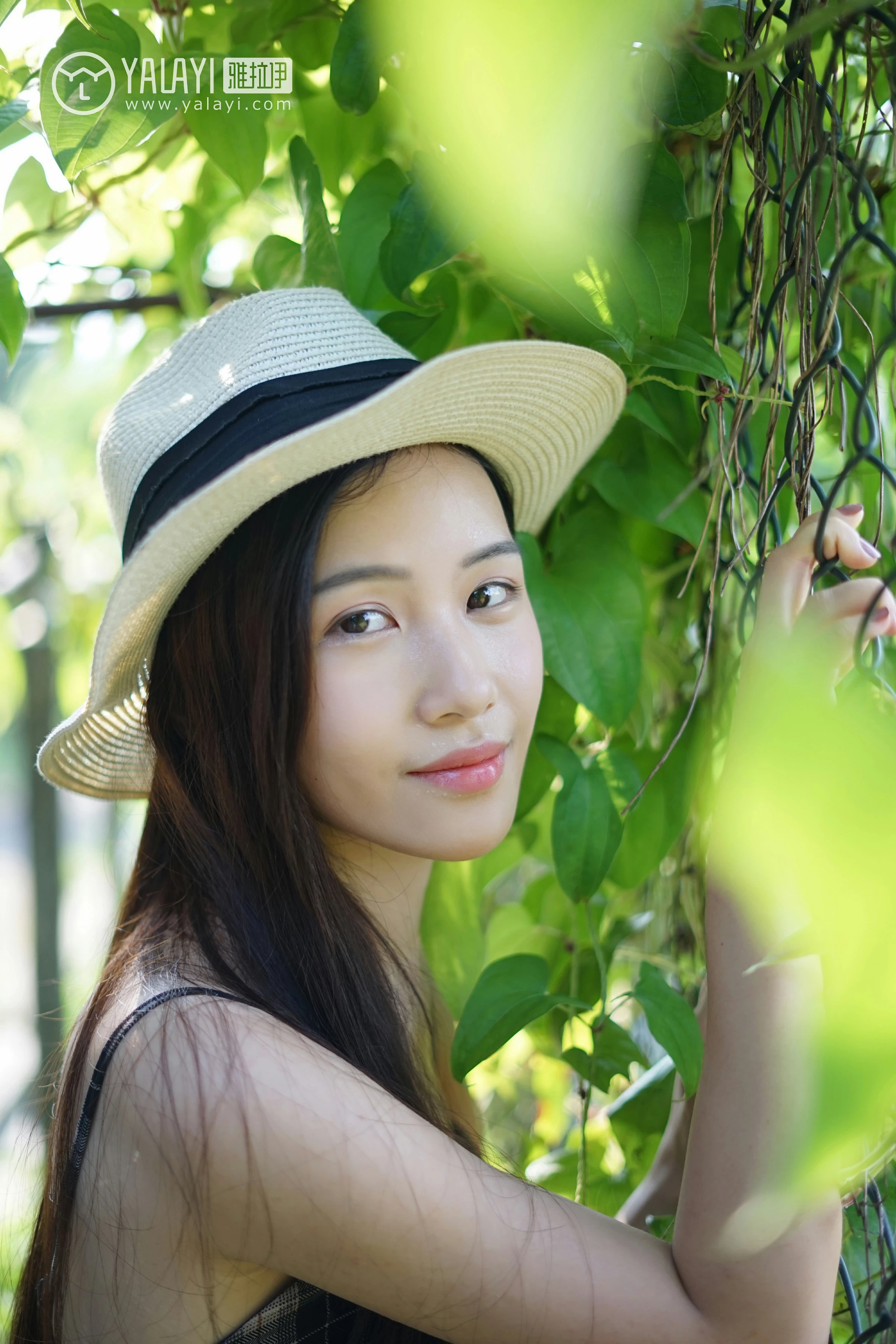 [YALAYI雅拉伊]NO.029 纯粹之心 卡柔 透视蕾丝上衣加吊带连衣裙性感私房写真集第2张