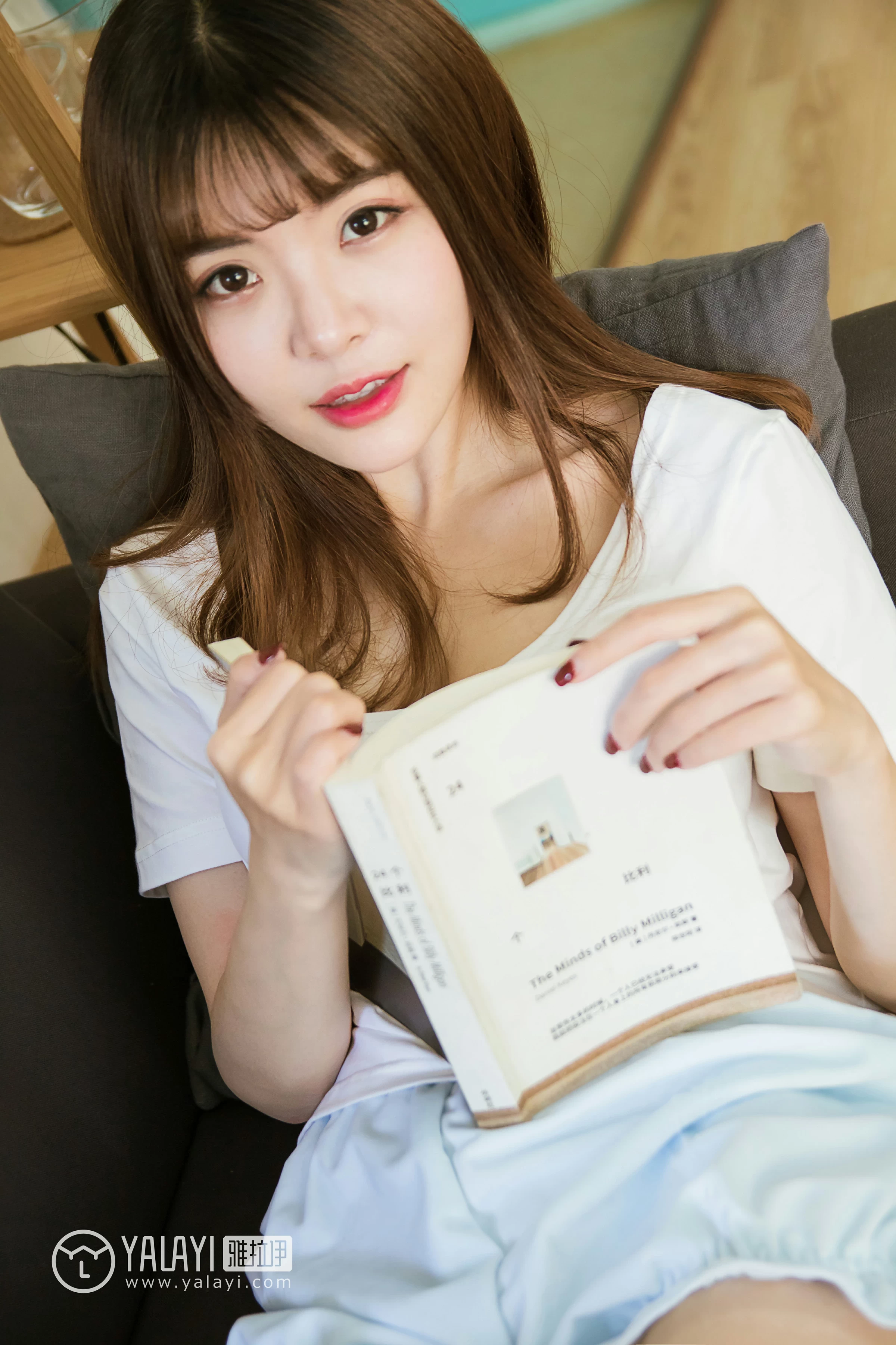 [YALAYI雅拉伊]NO.036 小美好 阳阳 白色衬衫与短袖加白色短裤性感私房写真集第11张