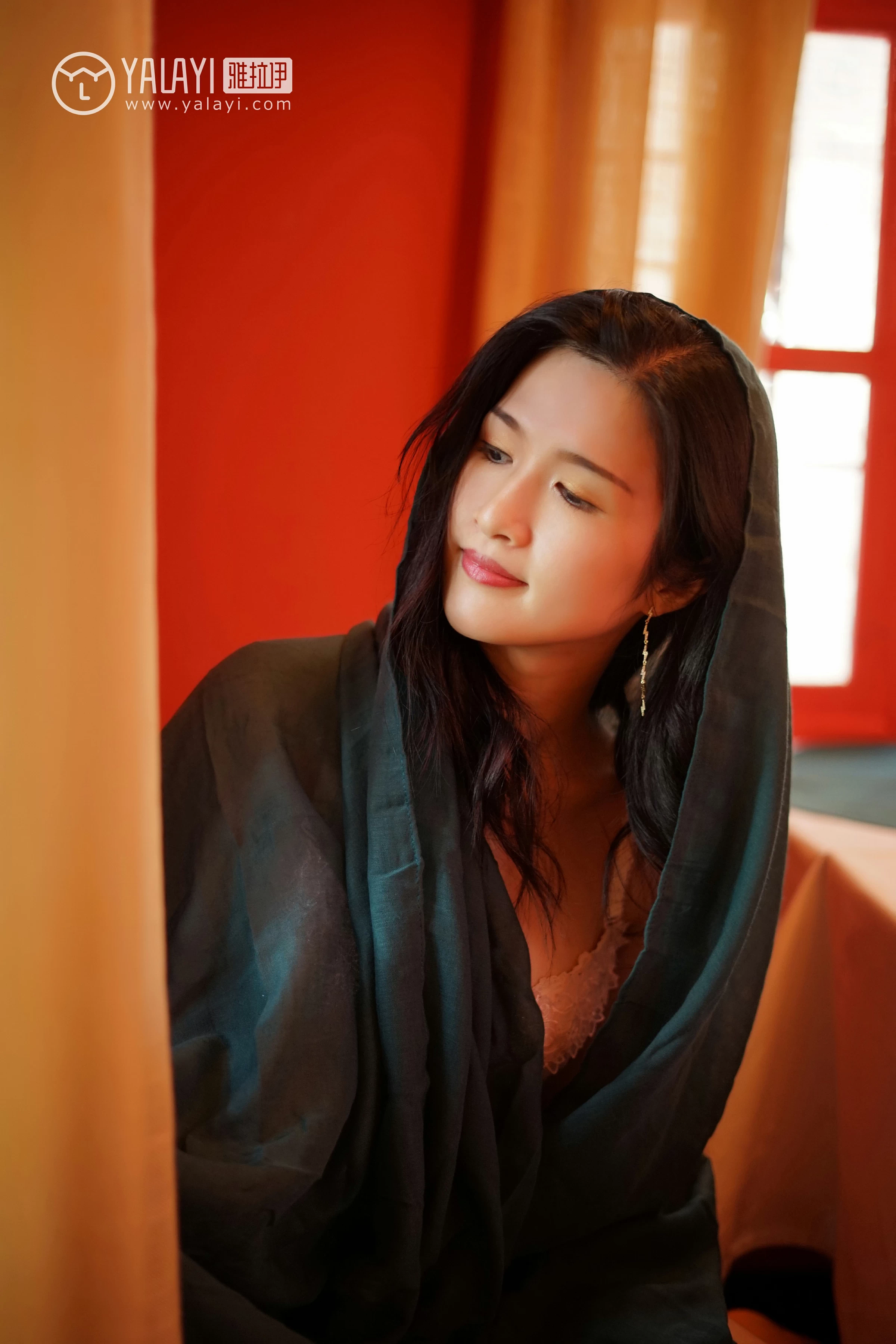 [YALAYI雅拉伊]NO.040 浮光掠影 半梦半醒 塔塔 吊带连衣裙加粉色蕾丝内衣性感私房写真集第14张