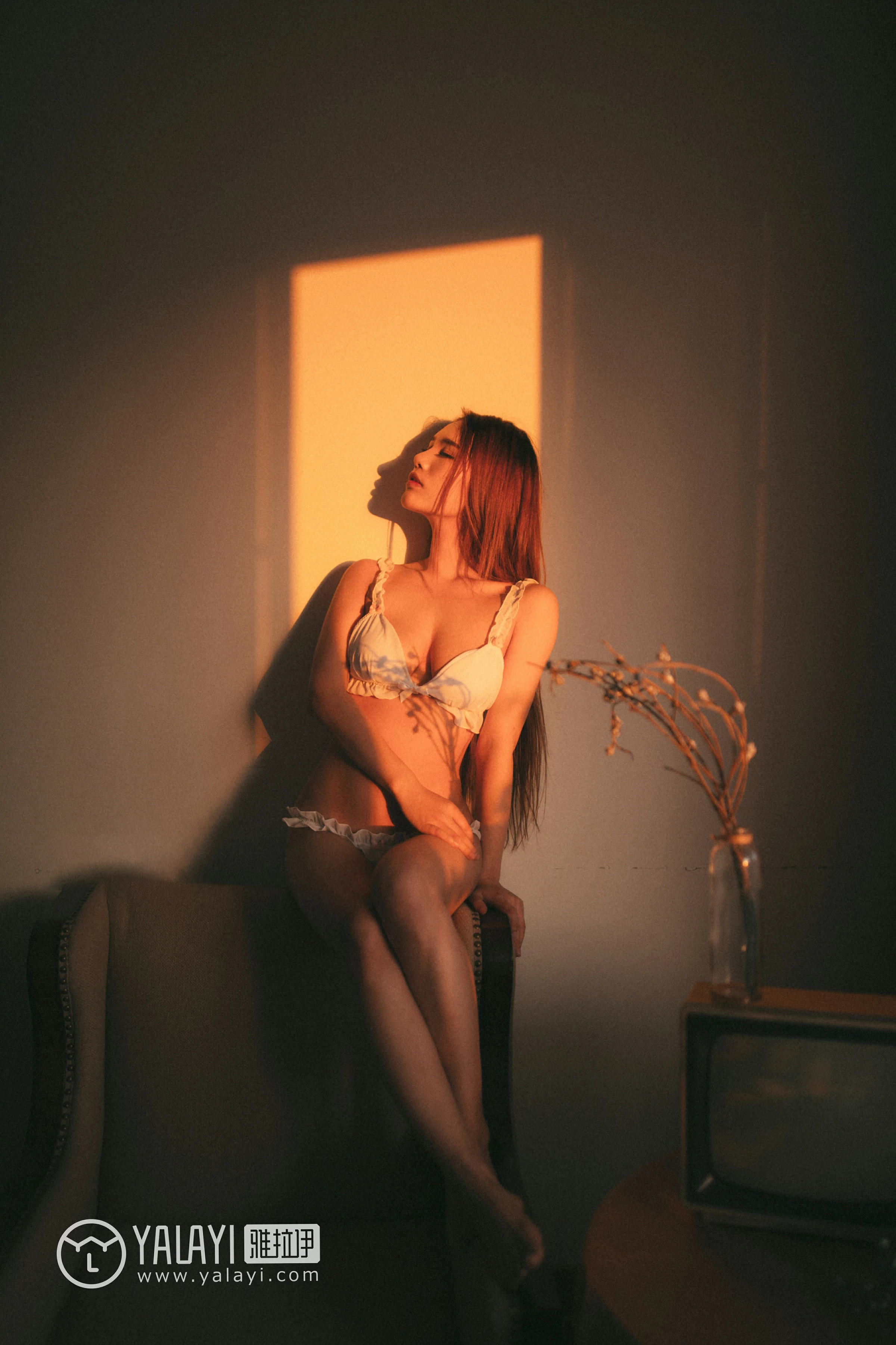 [YALAYI雅拉伊]NO.047 夕 李颖惠惠 白色内衣加蕾丝内裤性感私房写真集第13张