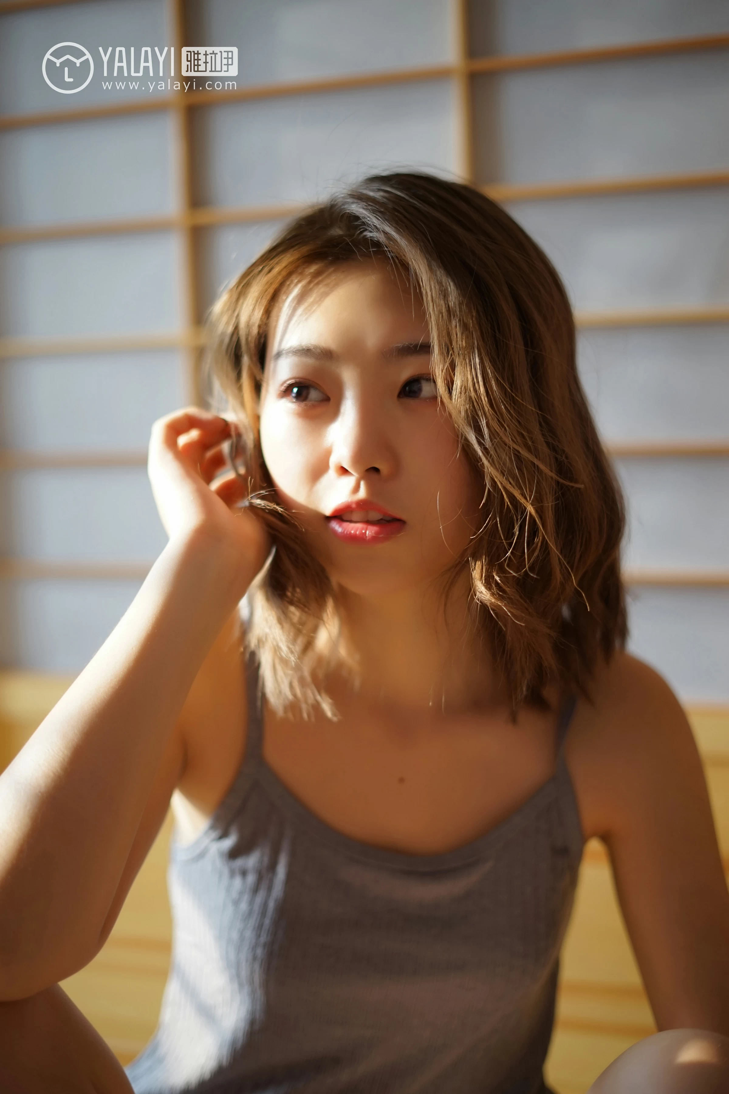 [YALAYI雅拉伊]NO.053 要有光 严冰冰 黑色透视睡衣加白色情趣镂空内衣性感私房写真集第15张