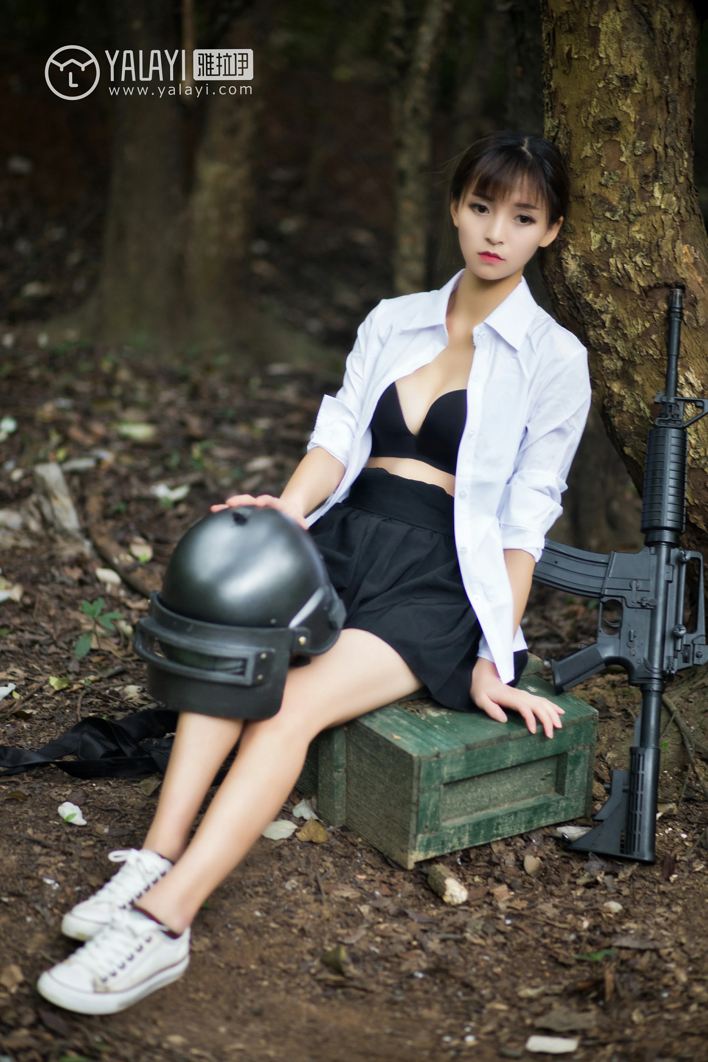 [YALAYI雅拉伊]NO.054 吃鸡少女 蘑菇 黑色内衣与黑色短裙加黑色丝袜美腿性感私房写真集第9张