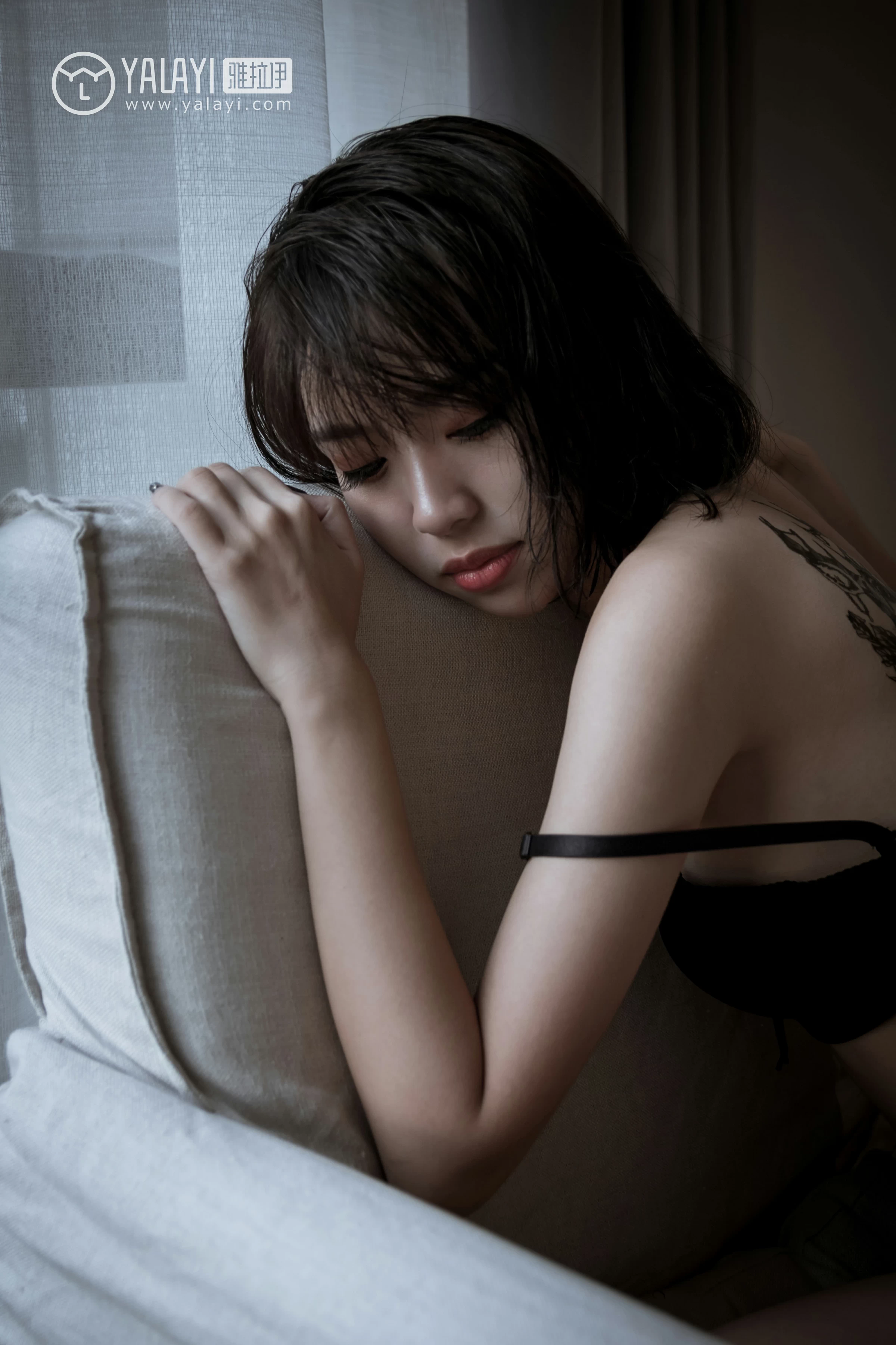 [YALAYI雅拉伊]NO.058 幻象气球 小杨 黑色性感内衣私房写真集第8张