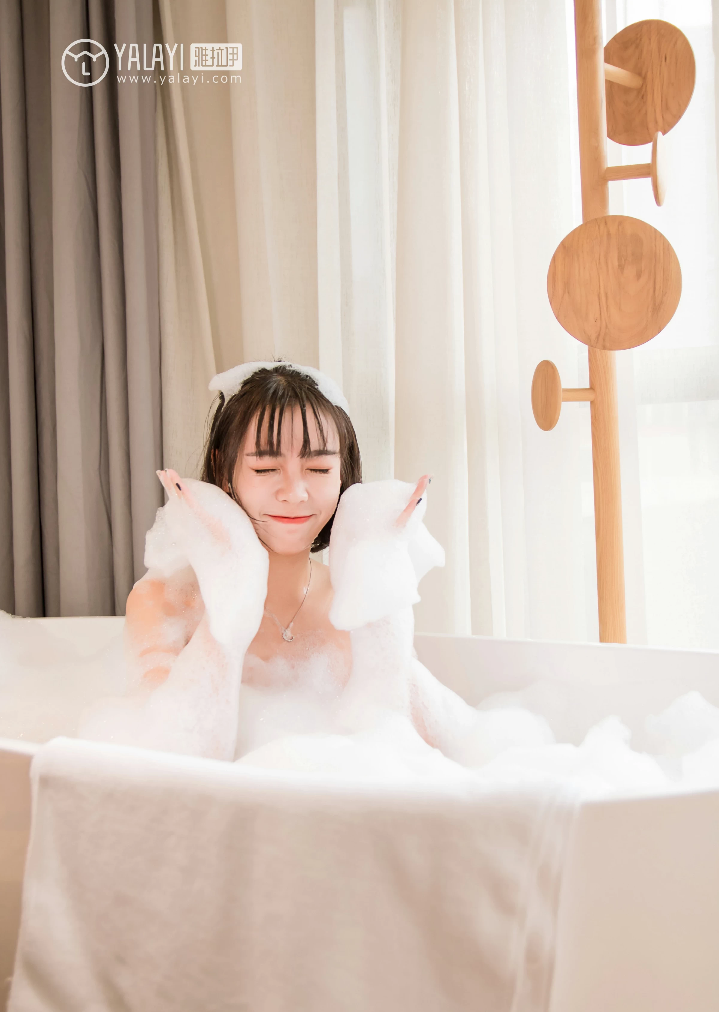 [YALAYI雅拉伊]NO.063 早晨 小杨 白色透视蕾丝连衣裙性感私房写真集第13张