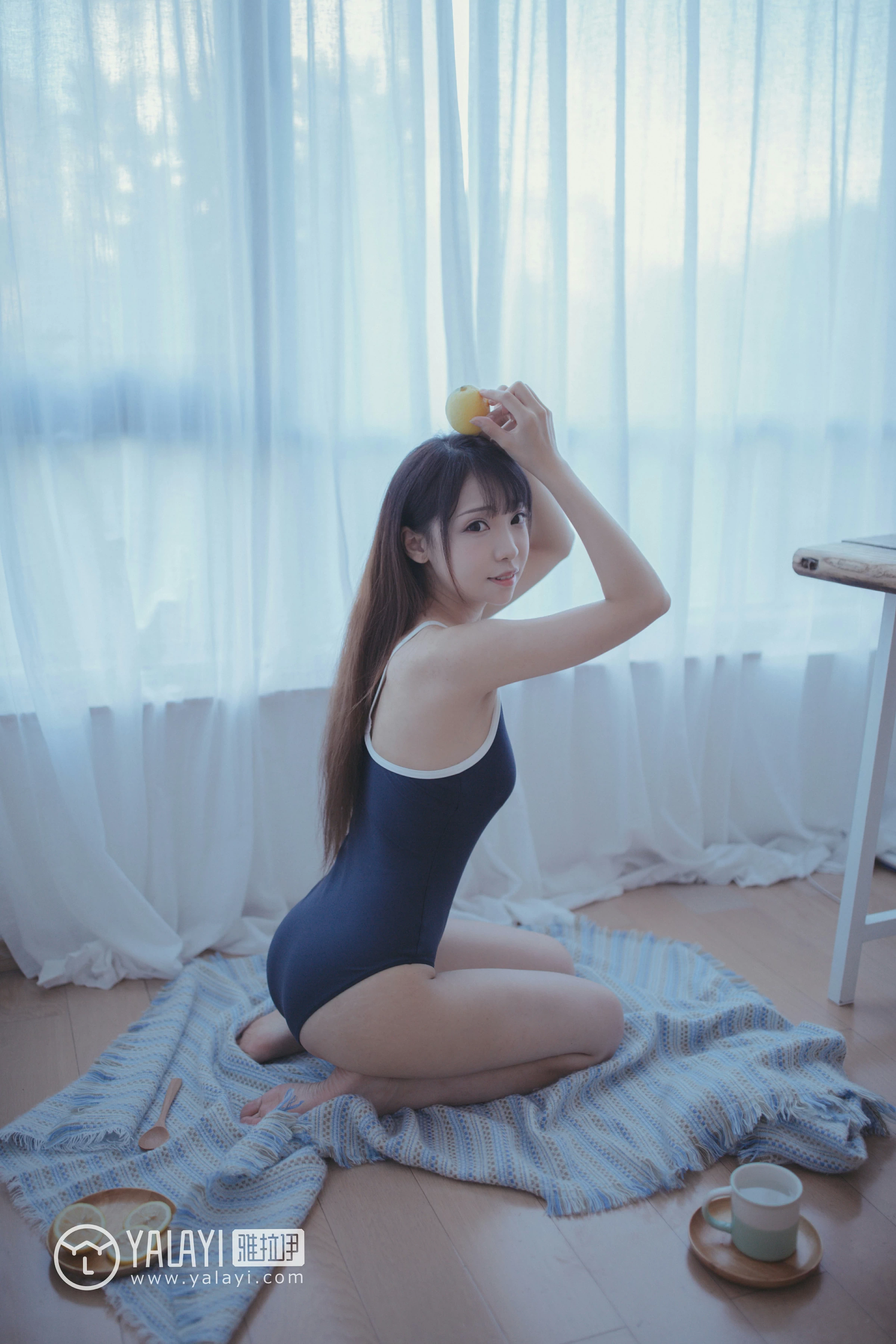 [YALAYI雅拉伊]NO.068 蓝帘幽梦 水花儿 蓝色连体运动内衣性感私房写真集第2张