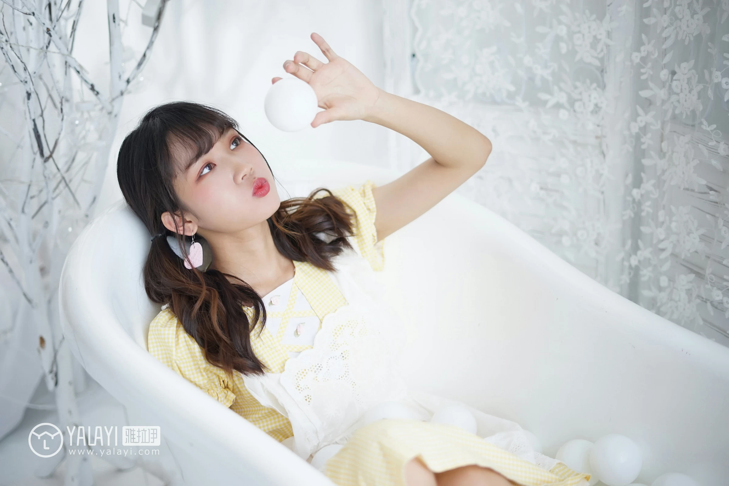 [YALAYI雅拉伊]NO.076 可爱女仆 公主小兔子 情趣制服连衣裙性感私房写真集第6张