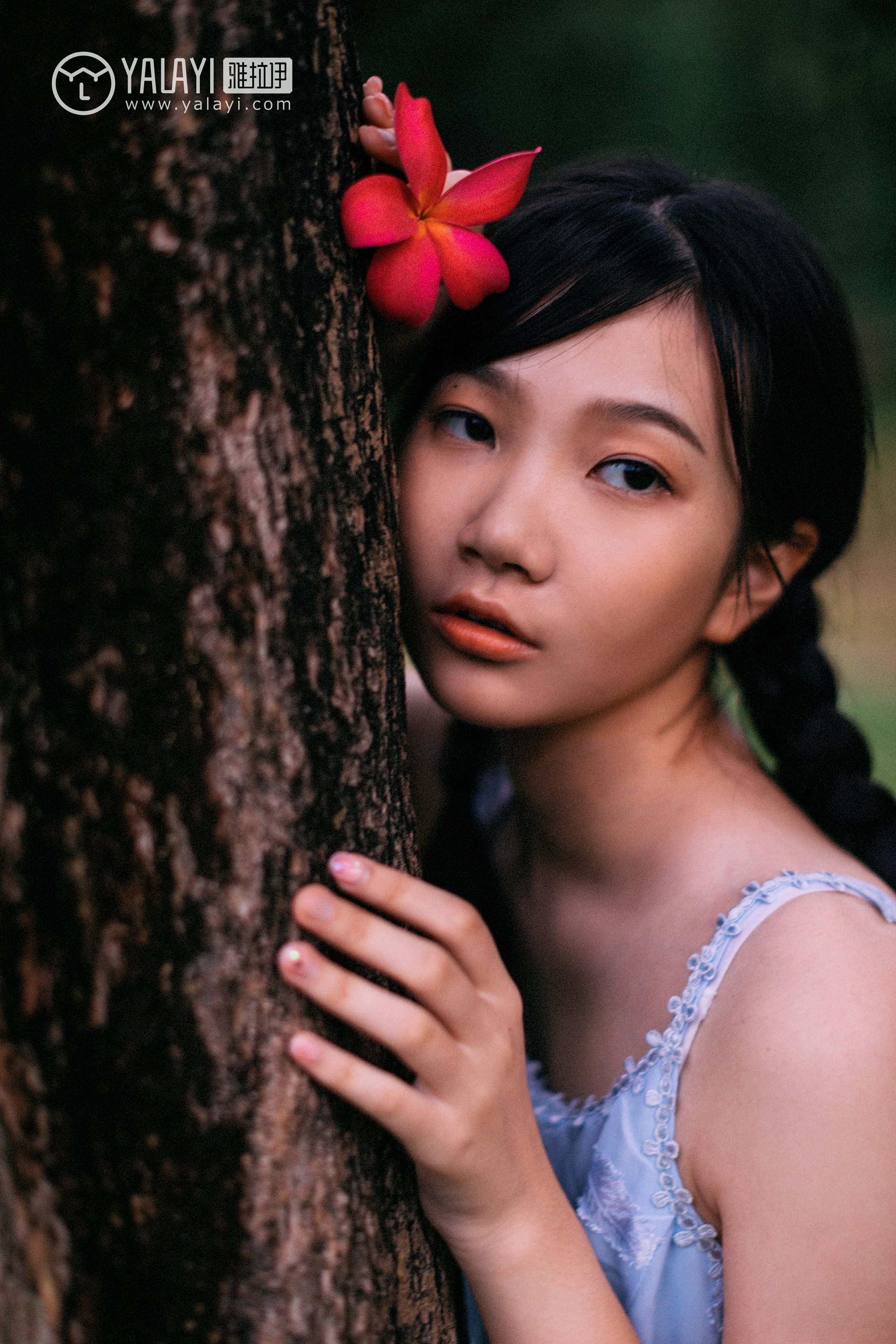 [YALAYI雅拉伊]NO.082 绿喜青花 Doubleyu 淡蓝色吊带连衣裙清纯可爱私房写真集第12张