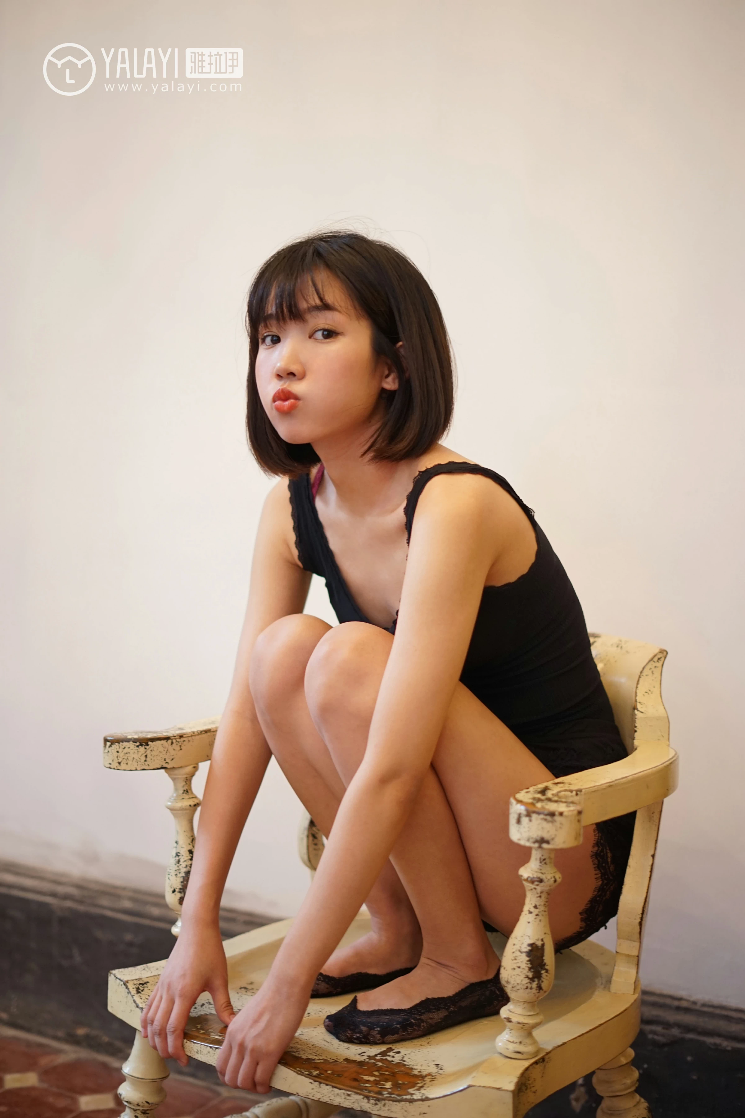 [YALAYI雅拉伊]NO.084 淤青 公主小兔子 黑色透视上衣加蕾丝镂空短裤性感私房写真集第13张