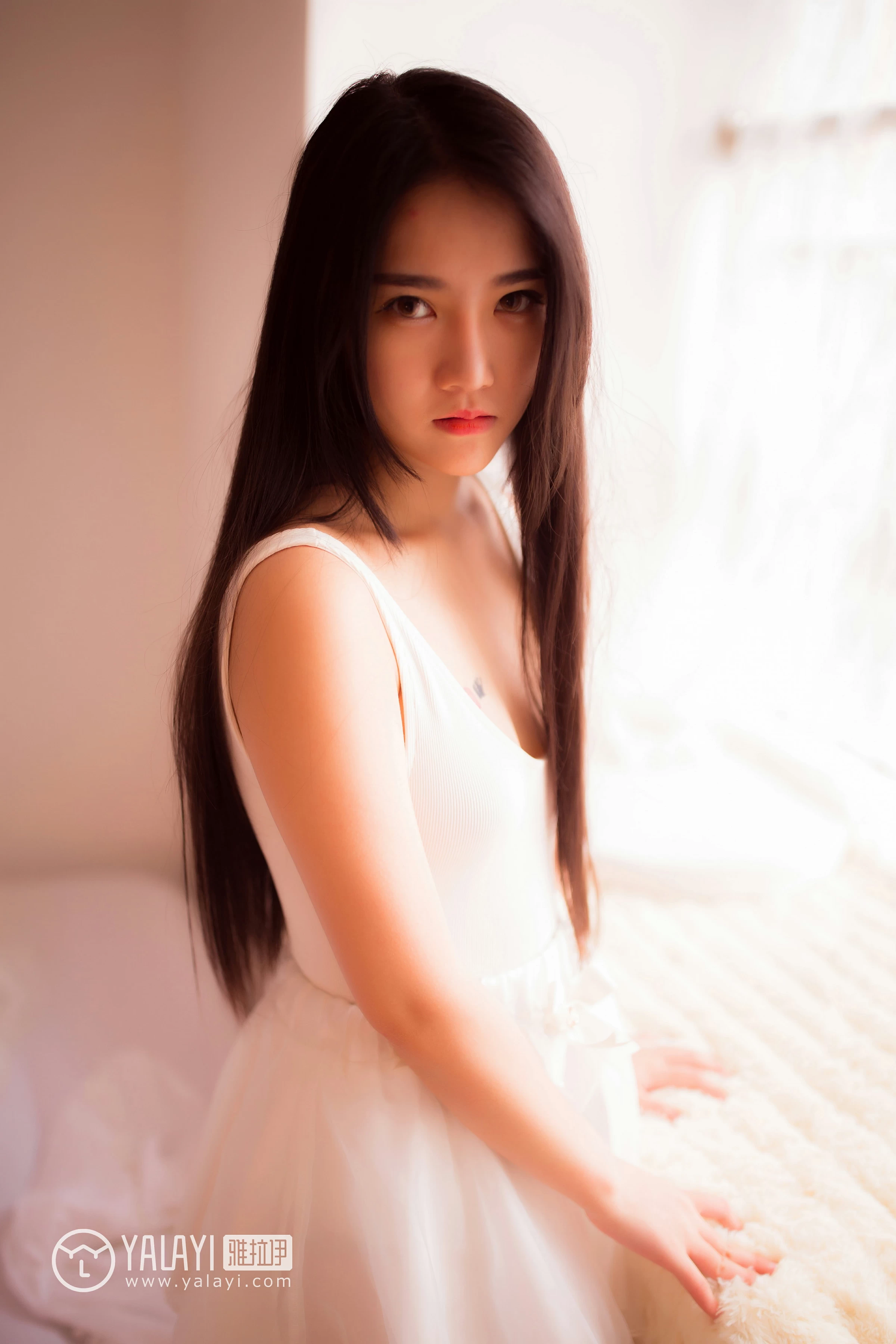 [YALAYI雅拉伊]NO.089 同一个童话 刘小美 白色吊带芭蕾舞裙性感私房写真集第6张