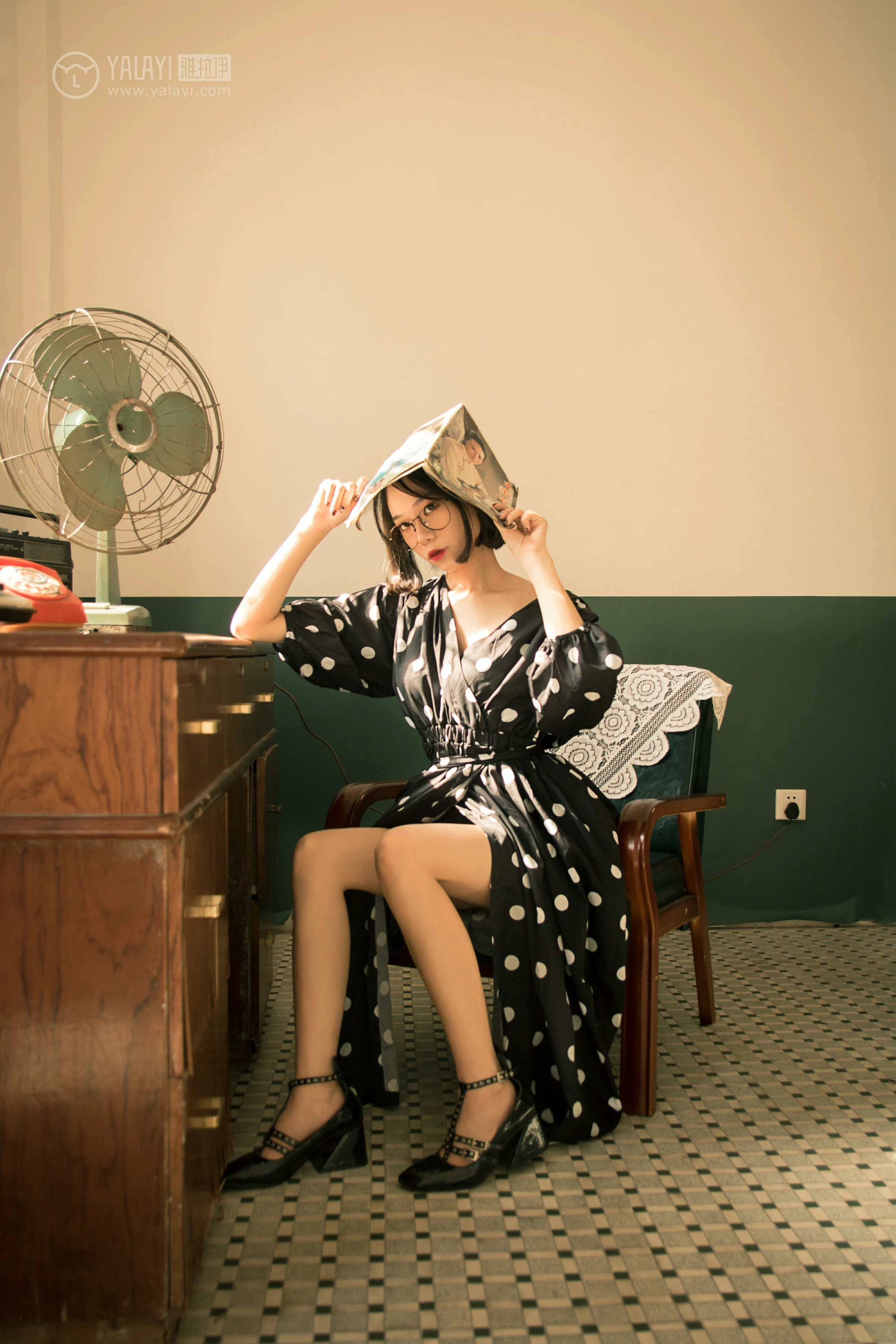 [YALAYI雅拉伊]NO.114 双面伊人 琳琳 琛琛 居家睡衣性感私房写真集第10张