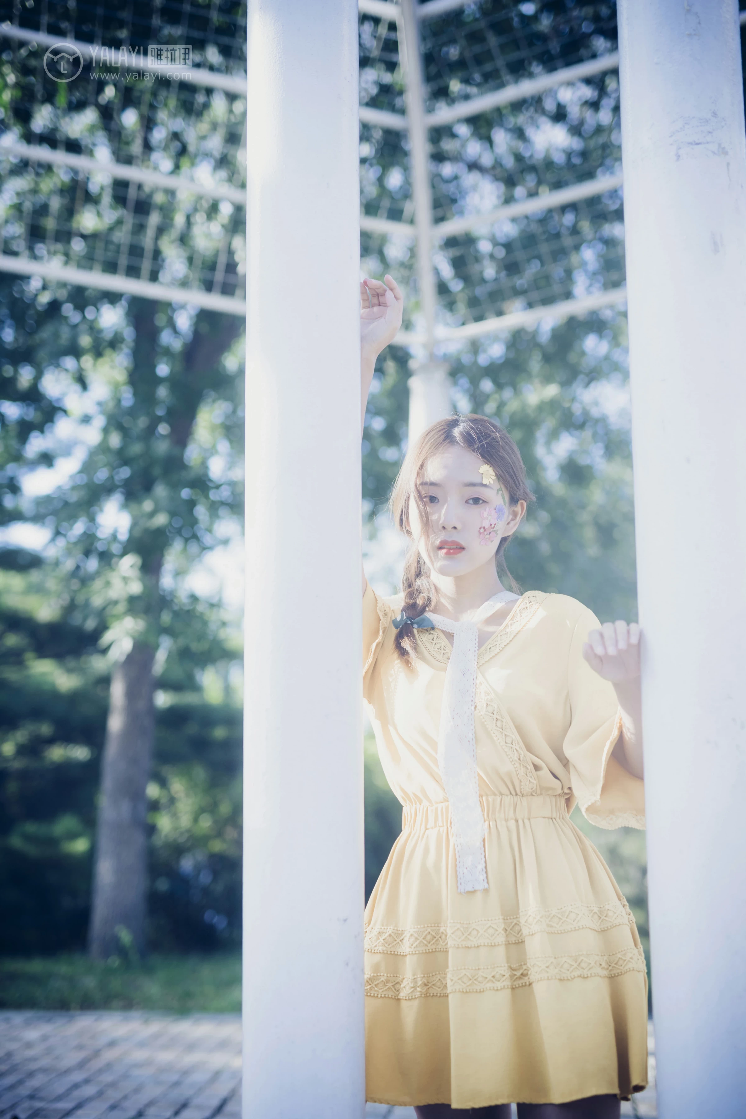 [YALAYI雅拉伊]NO.117 夏日小清新 白日梦 黄色蕾丝连衣裙清纯私房写真集第7张