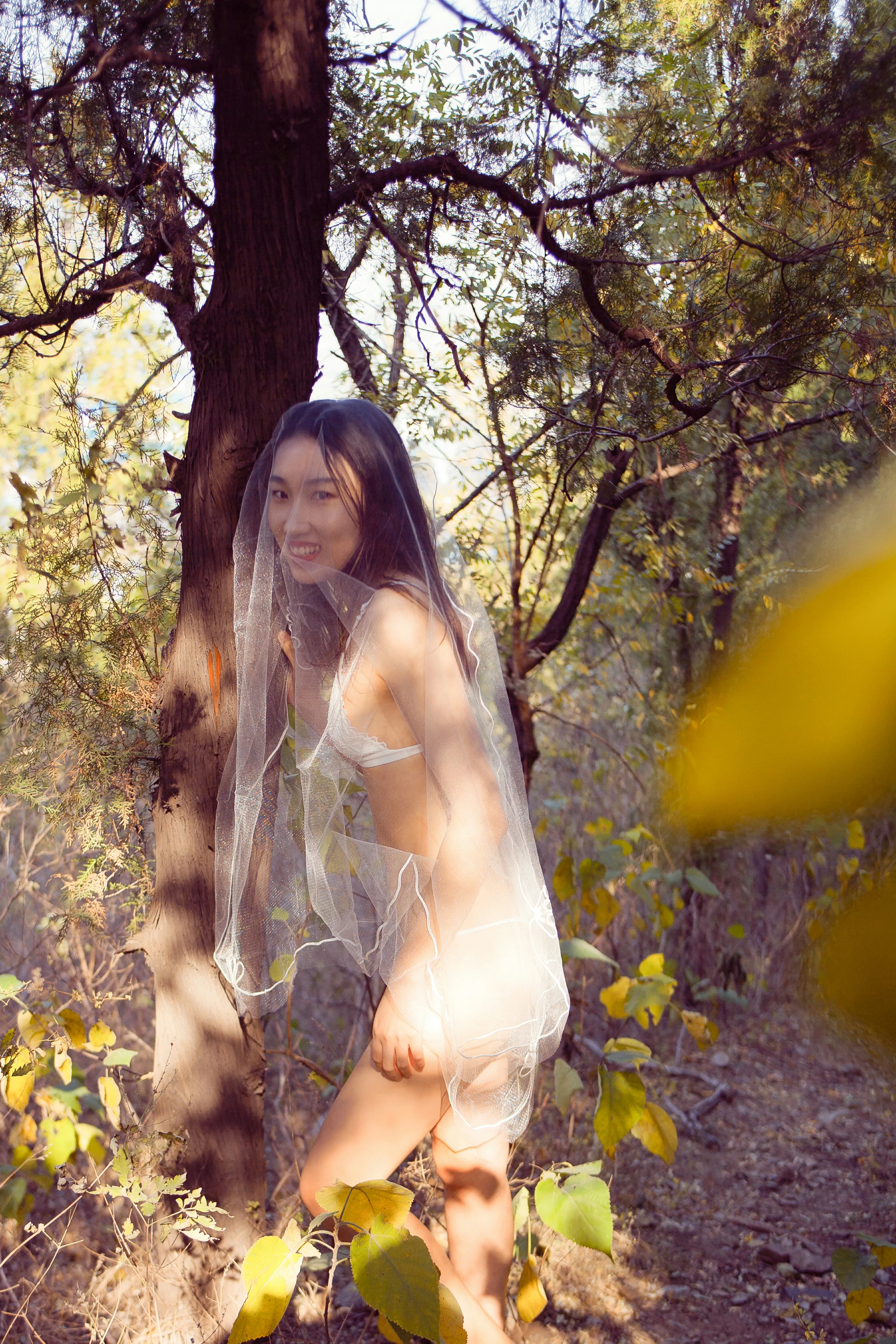 [YALAYI雅拉伊]NO.133 深山原野 熏儿 白色蕾丝内衣性感私房写真集第13张