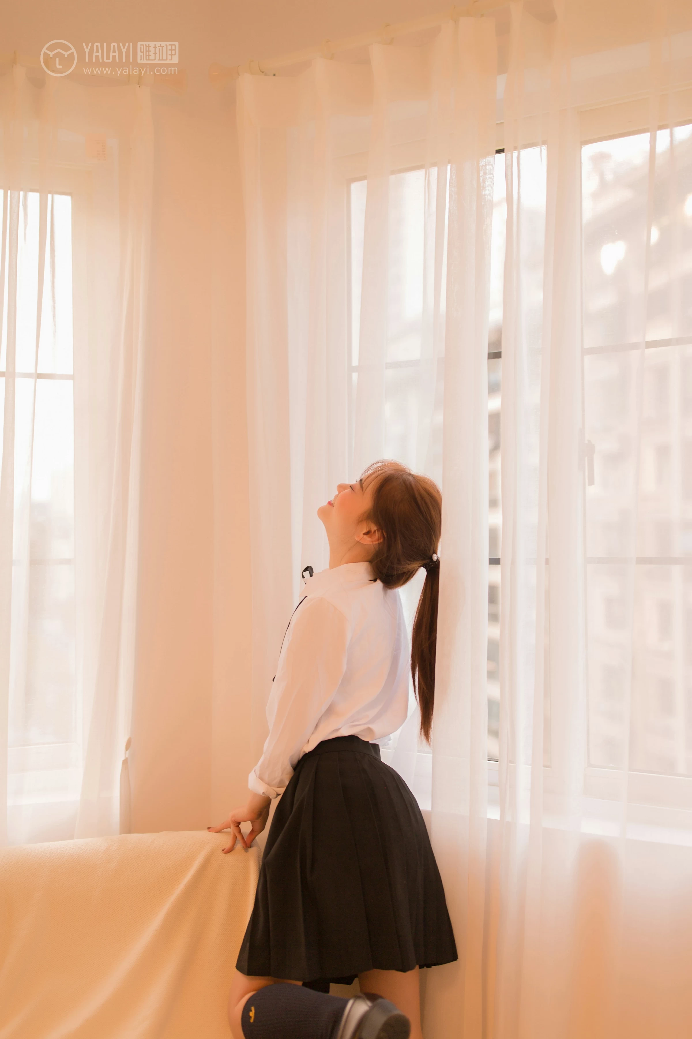 [YALAYI雅拉伊]NO.138 粉黛少女 李诗雨 高中女生制服与短裙加白色内衣性感私房写真集第11张