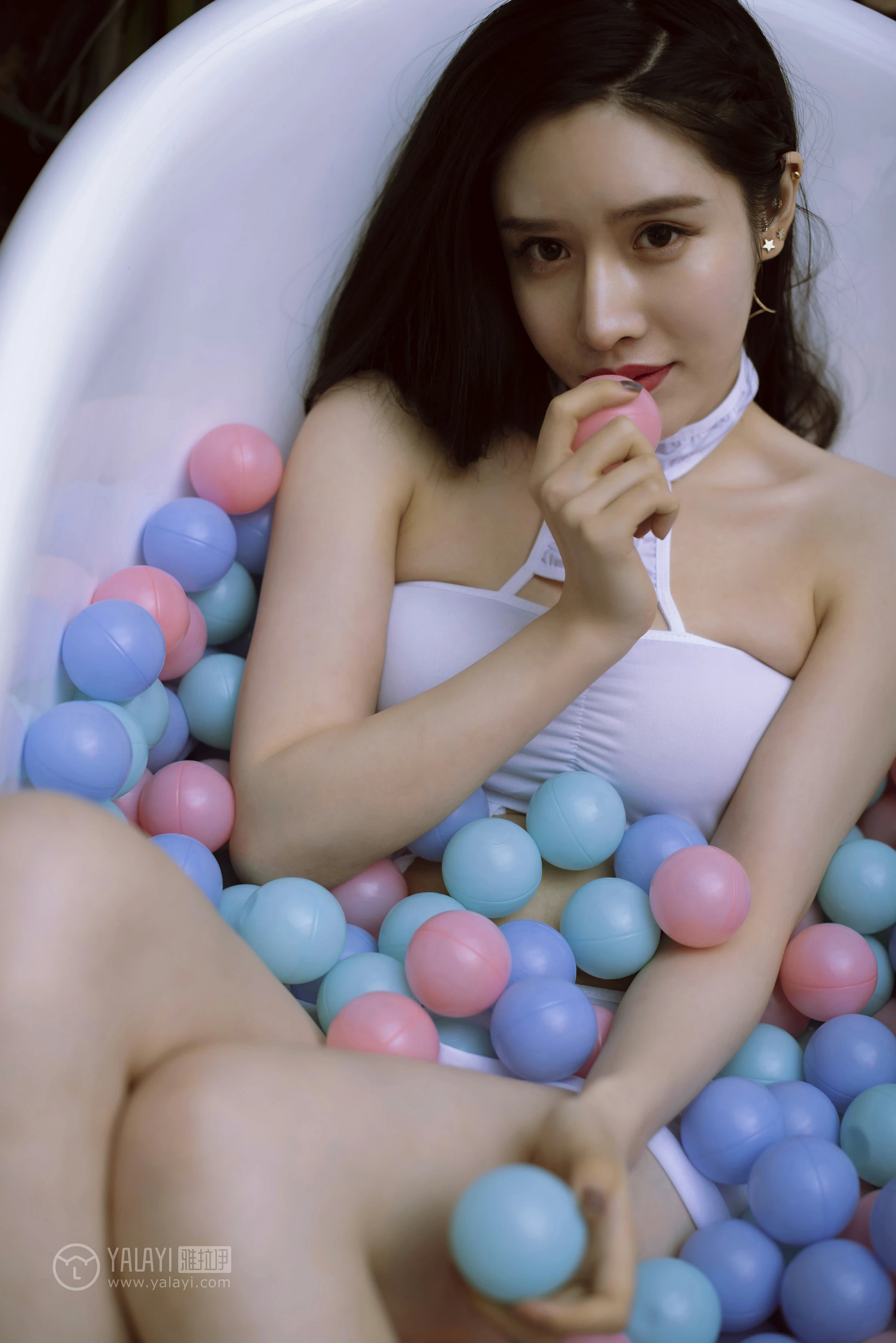 [YALAYI雅拉伊]NO.141 性感护士姐姐 颖莹 白色透视情趣制服内衣私房写真集第6张