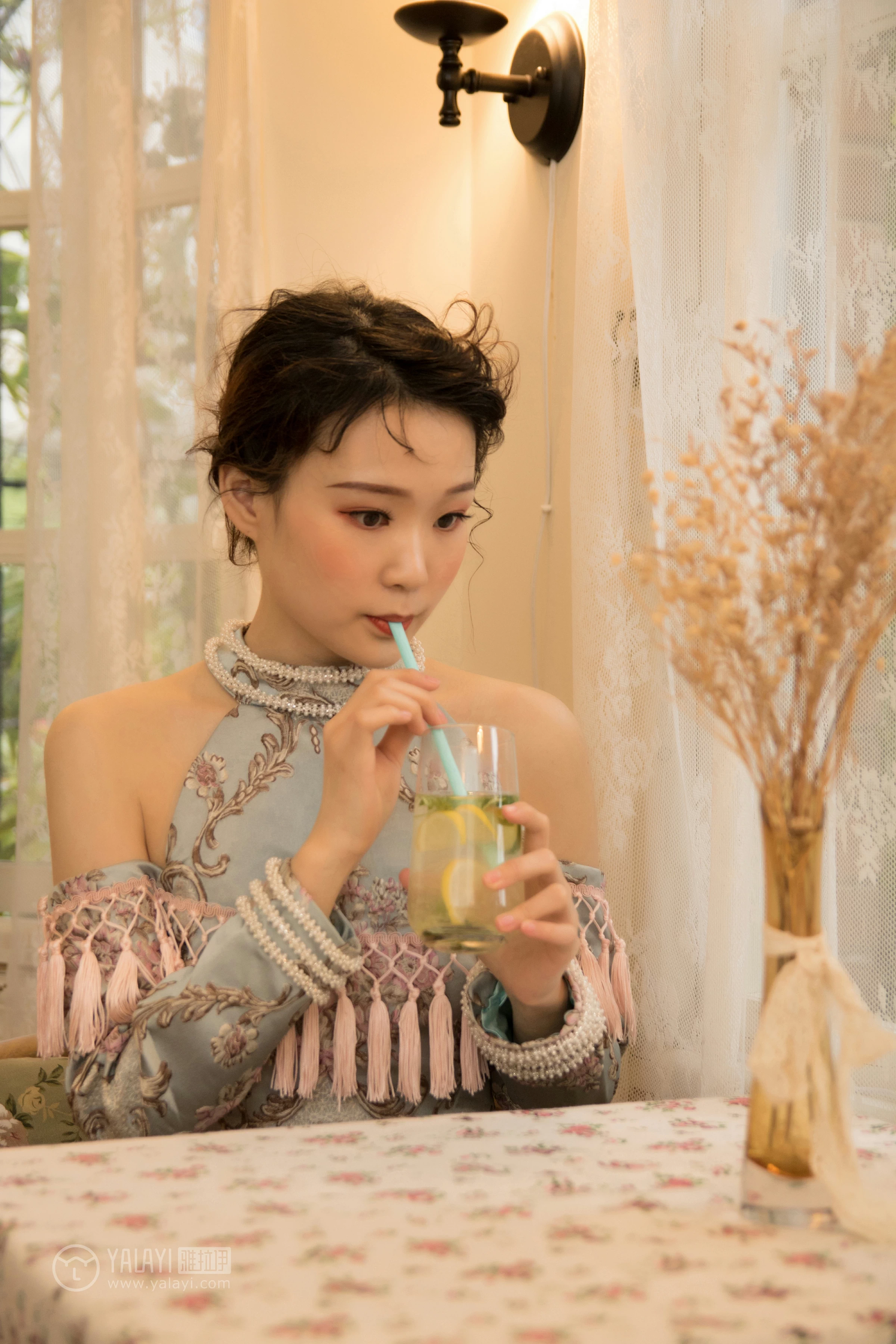 [YALAYI雅拉伊]NO.155 等2 奥莉 吊脖连衣裙 优雅端庄私房写真集第3张