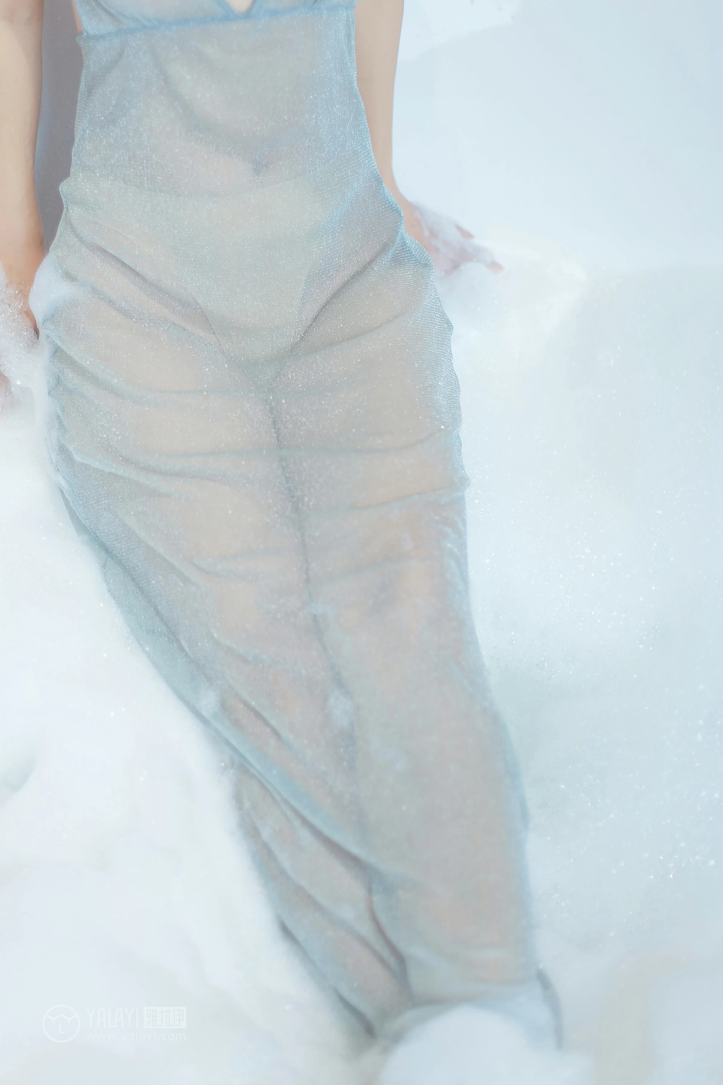 [YALAYI雅拉伊]NO.144 浴湿不挂 嫣然 吊带透视情趣连衣裙性感私房写真集第5张