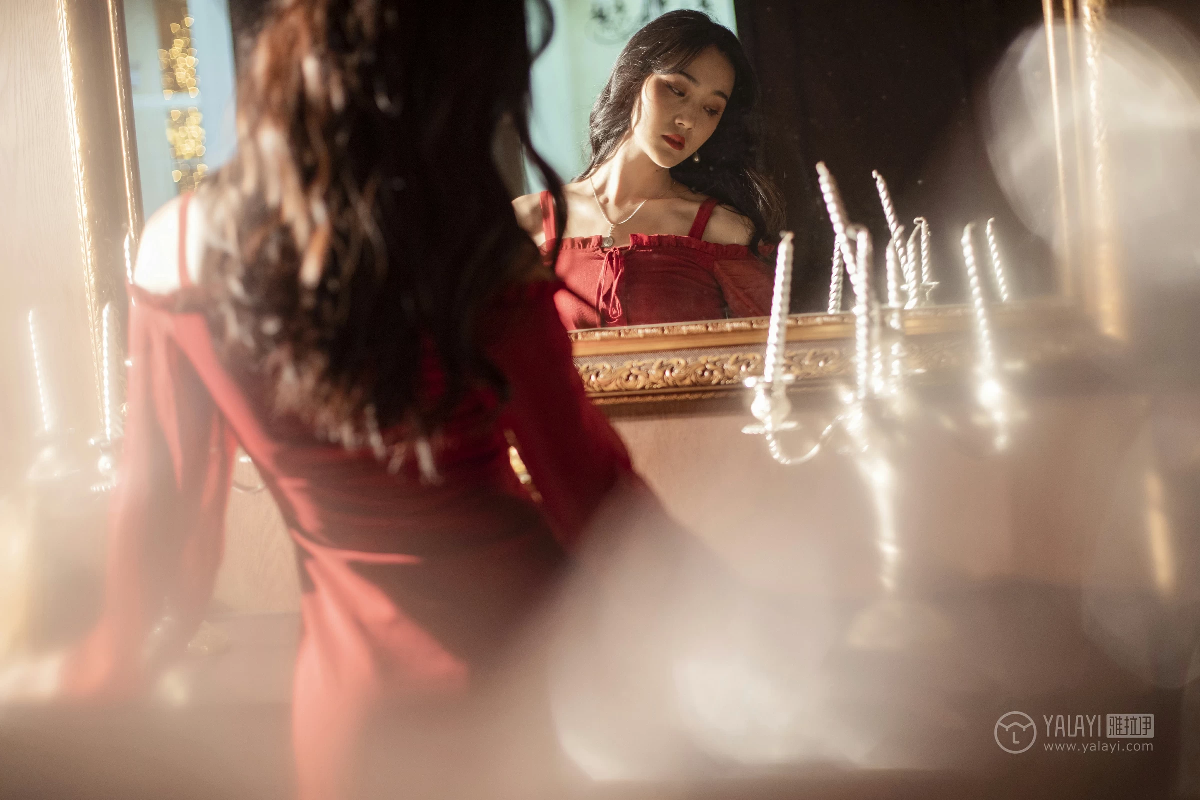 [YALAYI雅拉伊]NO.164 烈焰迷情 项兴咏 红色吊带抹胸连衣裙性感私房写真集第10张