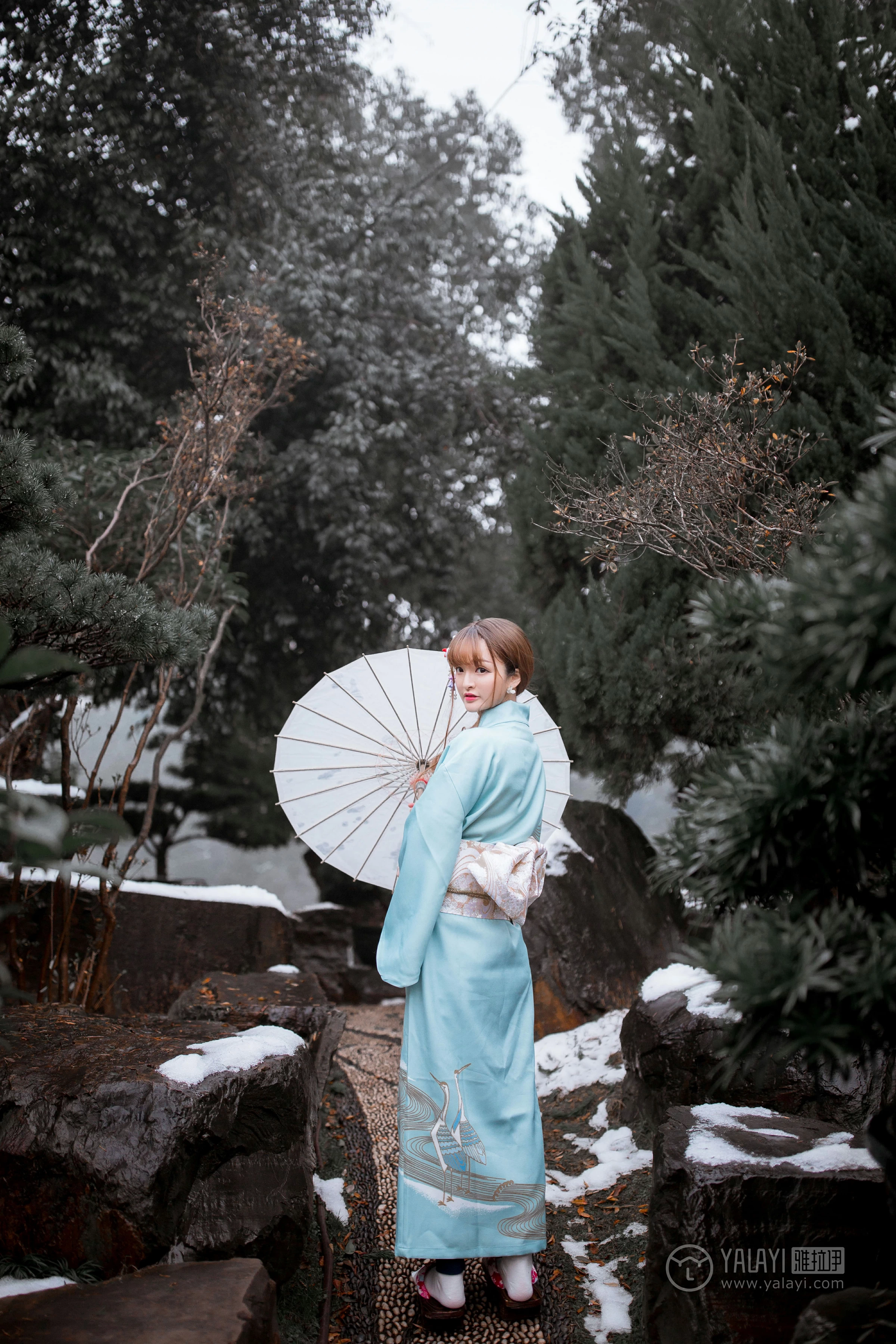 [YALAYI雅拉伊]No.192 赏雪 团团 淡蓝色和服性感私房写真集第4张
