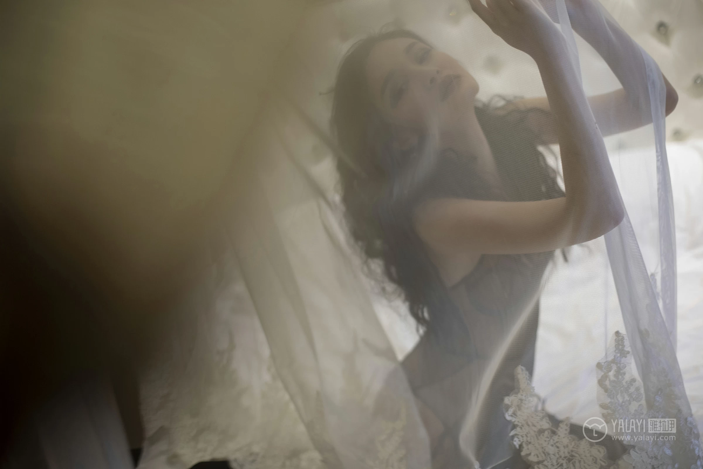 [YALAYI雅拉伊]No.196 瘾 王艺颖 黑色透视情趣内衣加黑色丝袜美腿性感私房写真集第7张