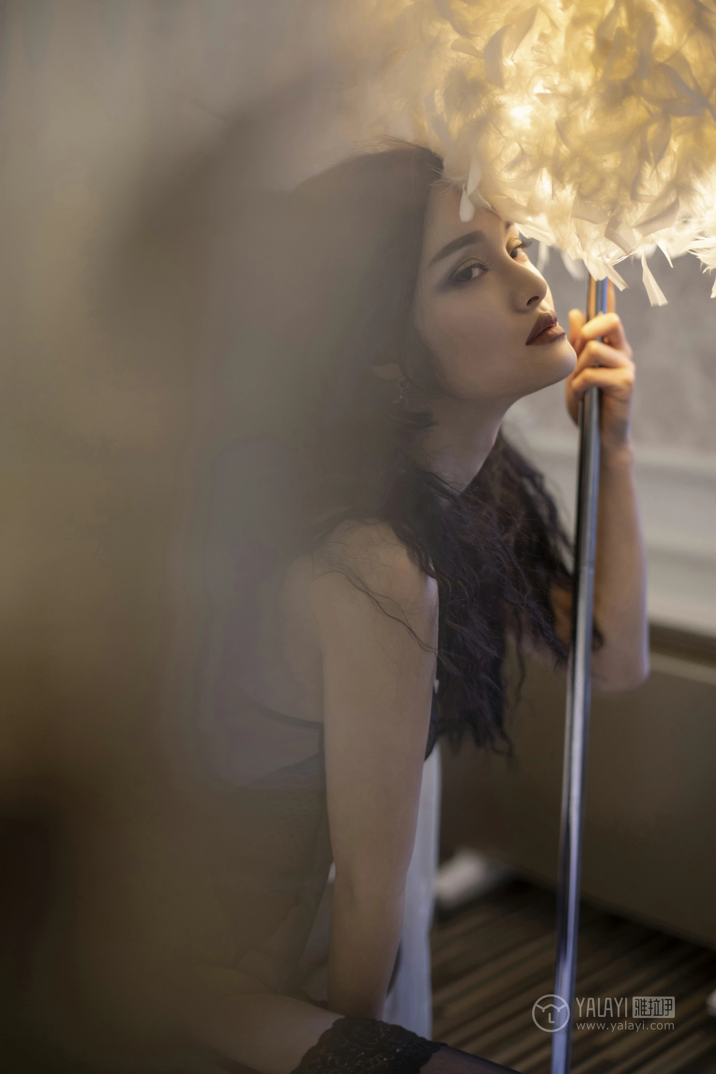 [YALAYI雅拉伊]No.196 瘾 王艺颖 黑色透视情趣内衣加黑色丝袜美腿性感私房写真集第8张