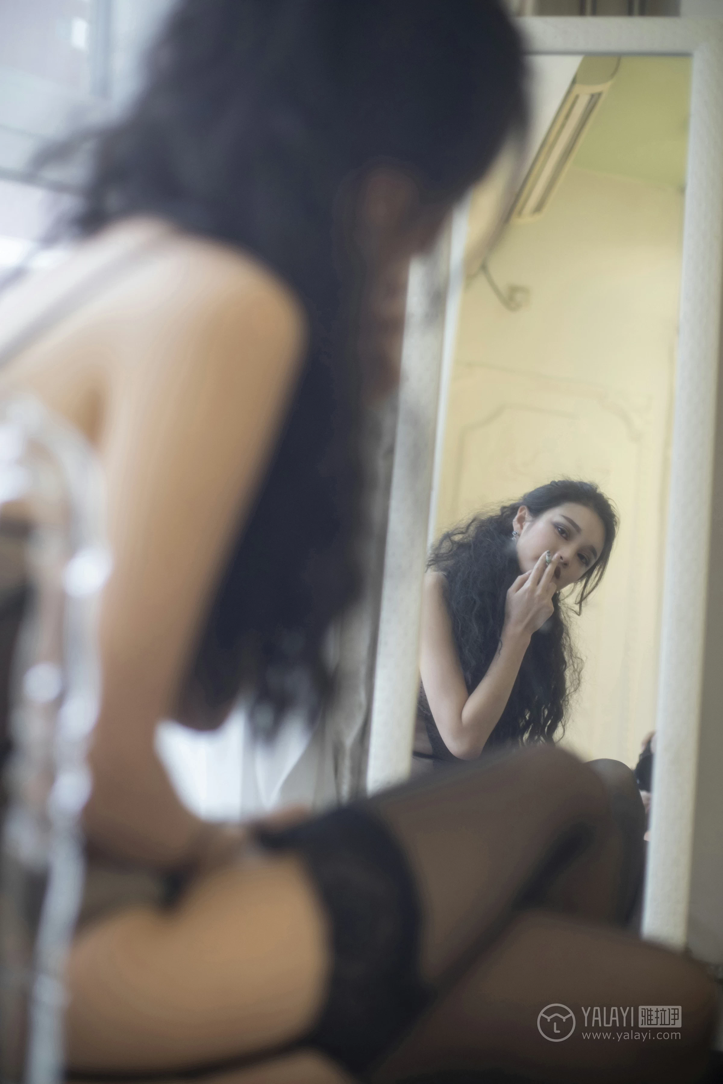 [YALAYI雅拉伊]No.196 瘾 王艺颖 黑色透视情趣内衣加黑色丝袜美腿性感私房写真集第16张