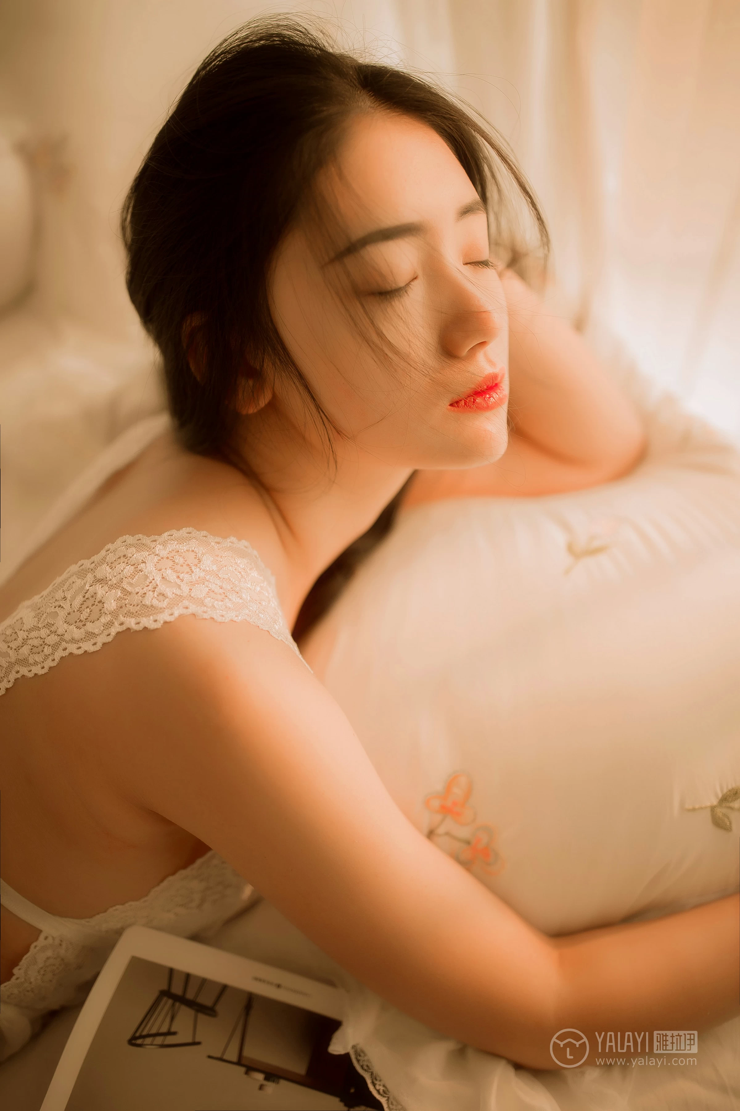 [YALAYI雅拉伊]No.208 闺房 水月沙子 白色透视情趣蕾丝睡衣裙性感私房写真集第6张