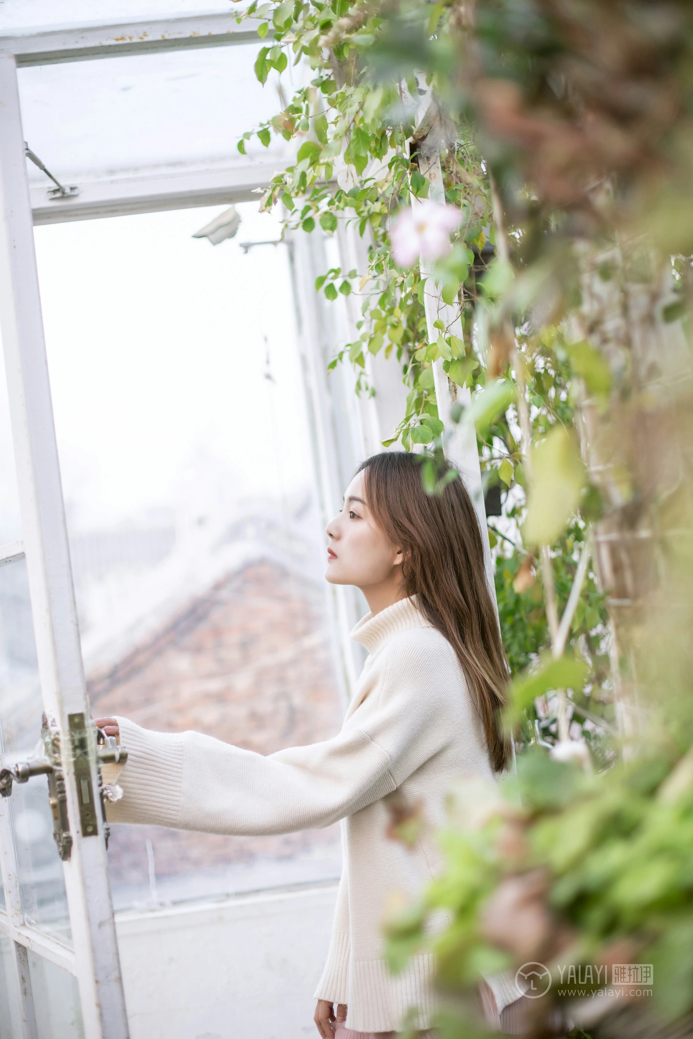 [YALAYI雅拉伊]No.209 温柔的你 白日梦 白色连身毛衣清新私房写真集第7张