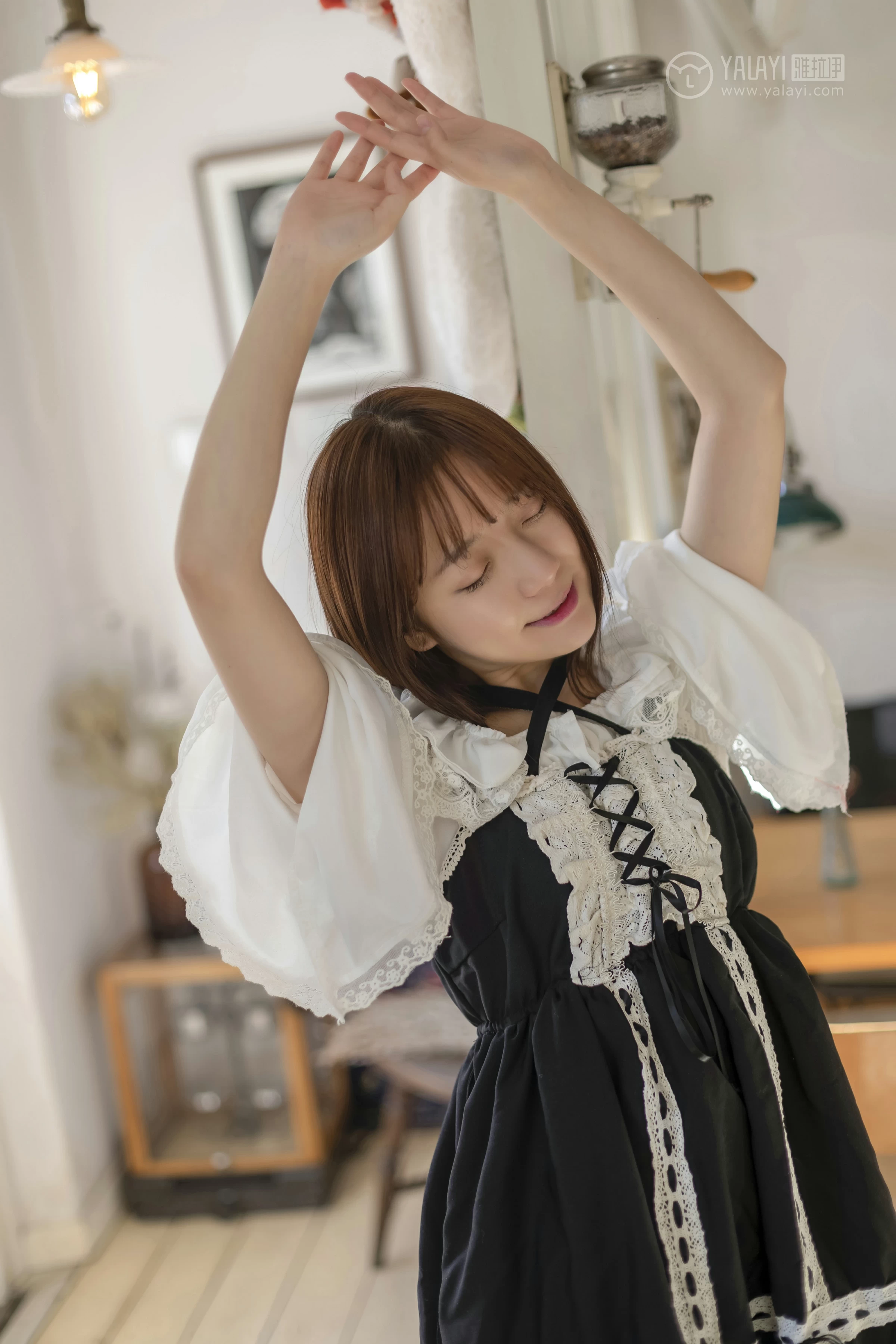 [YALAYI雅拉伊]No.219 半糖洛丽塔 刘开心 情趣公主制服连衣裙性感私房写真集第9张