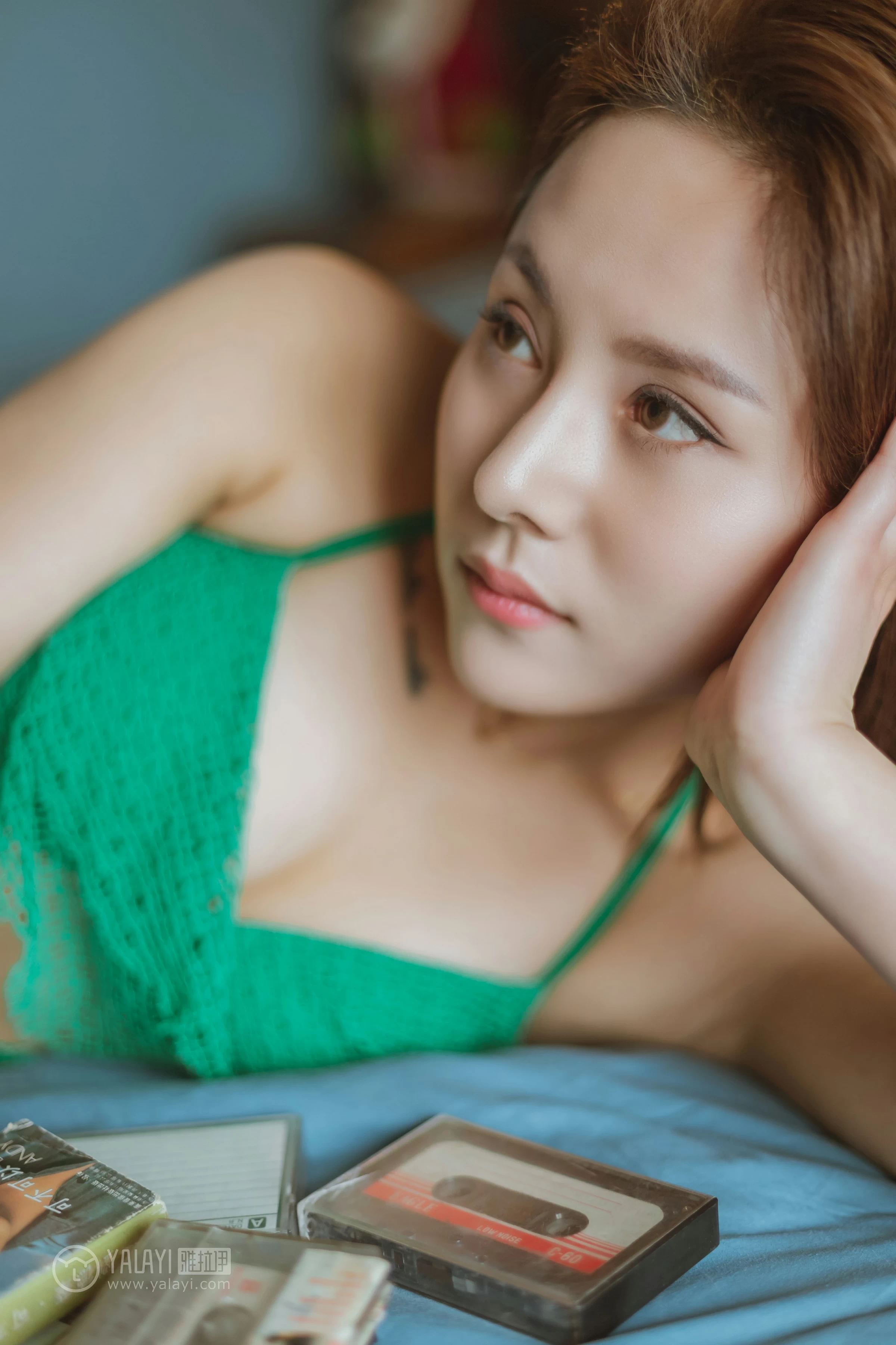 [YALAYI雅拉伊]No.276 80後 雅辛 青色镂空内衣加短裙性感私房写真集第10张