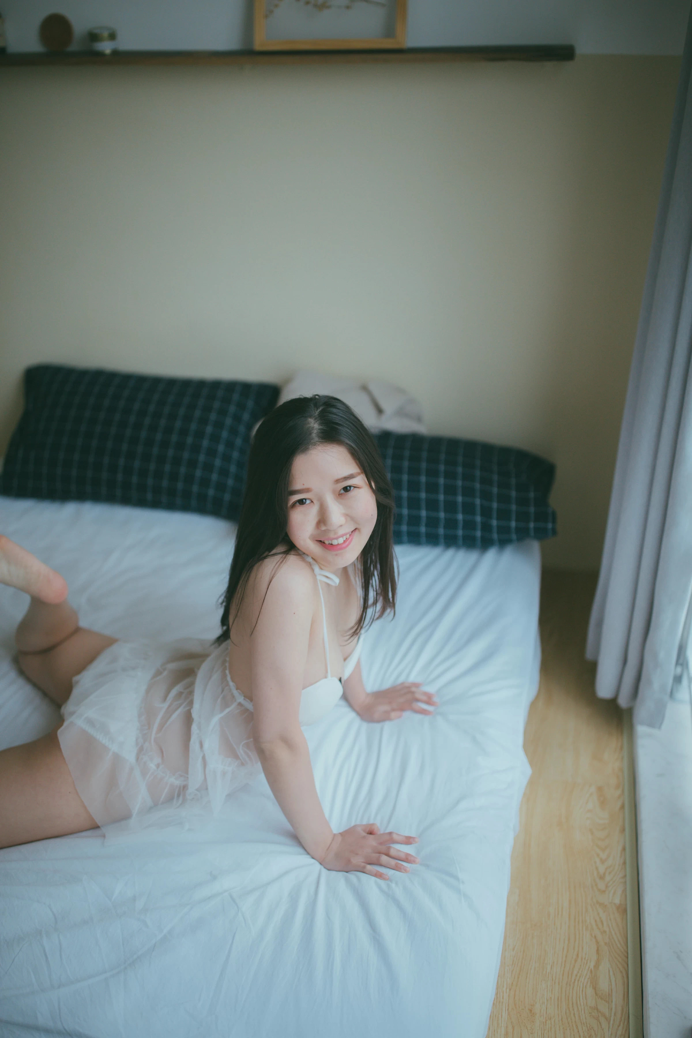 [YALAYI雅拉伊]No.271 小日子 奈奈酱 白色性感情趣女仆制服私房写真集第11张