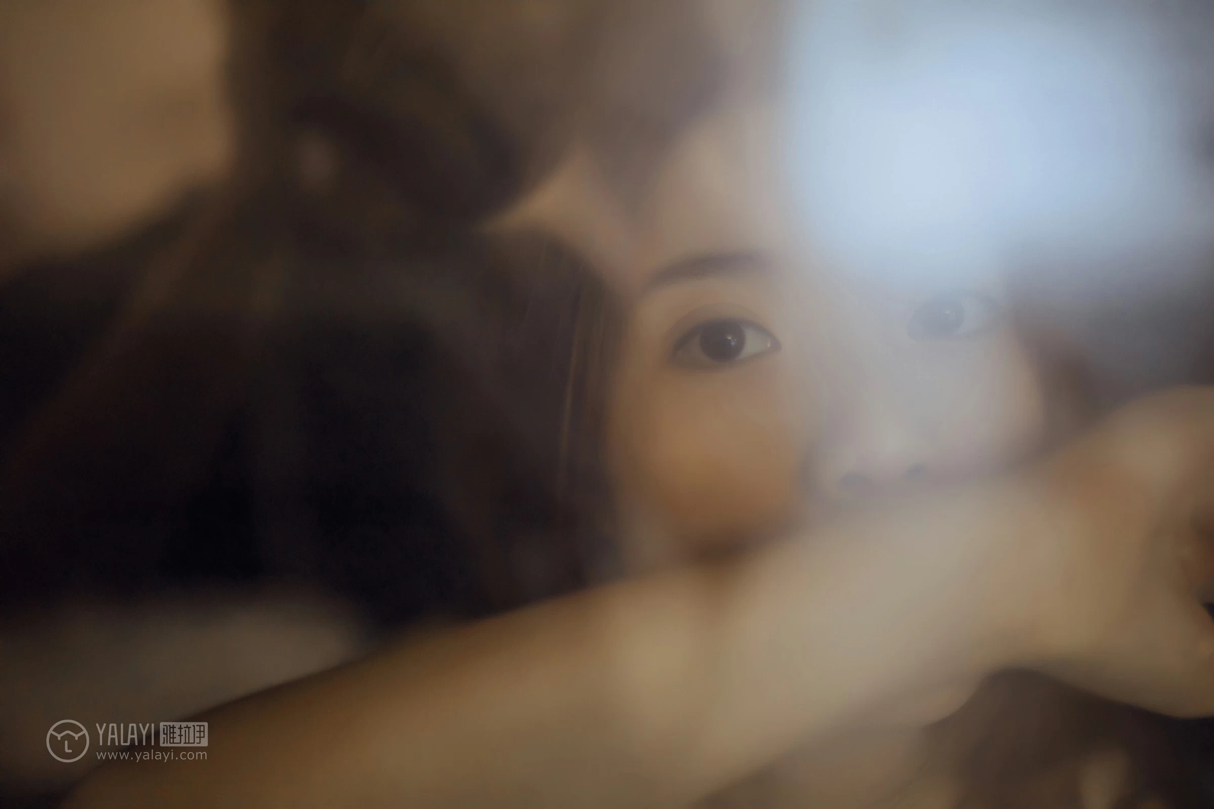 [YALAYI雅拉伊]No.307 闪亮女孩 圈圈 白色连体比基尼泳装性感私房写真集第14张