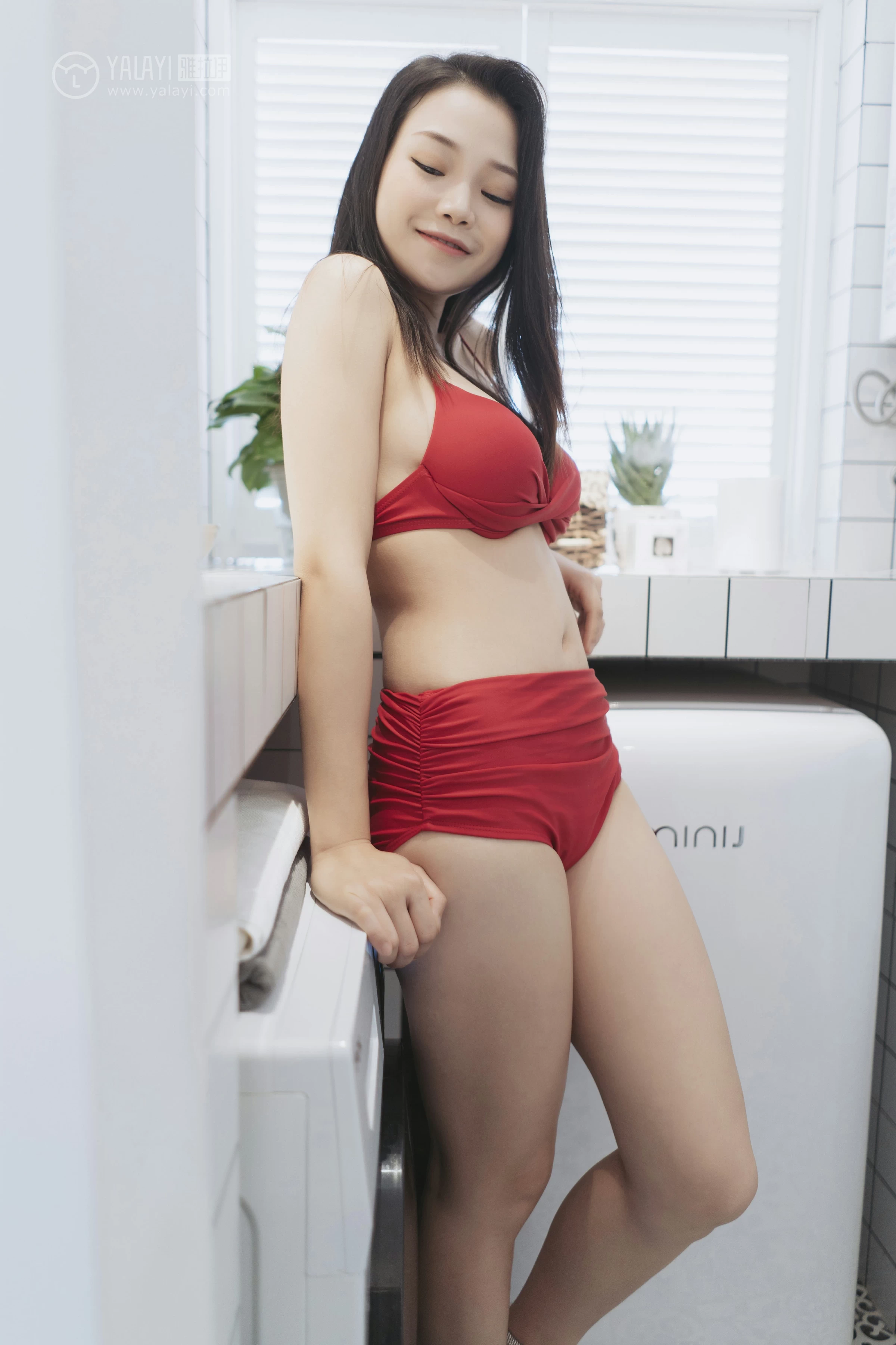 [YALAYI雅拉伊]No.339 假日 洋儿 红色内衣性感私房写真集第11张