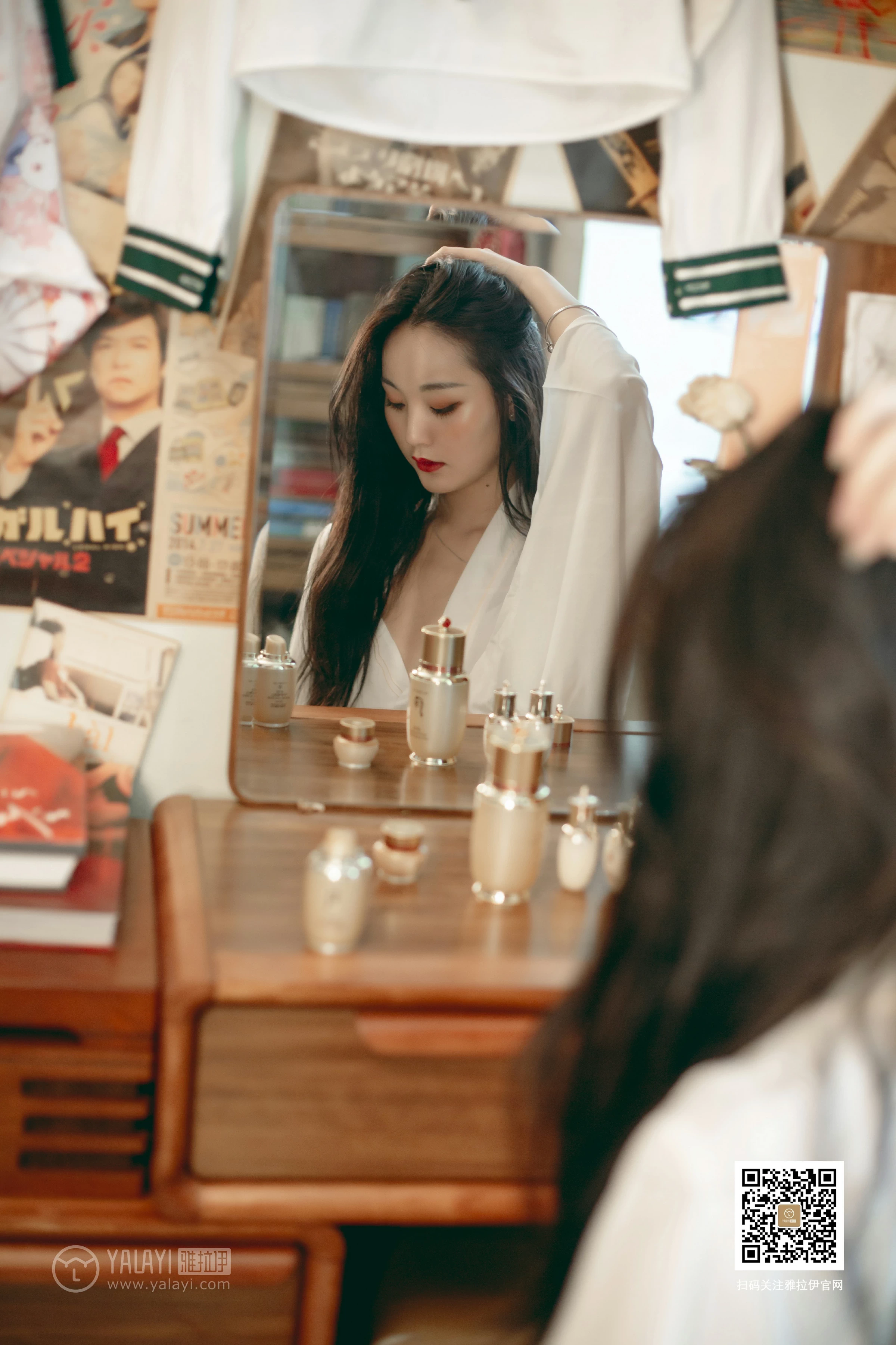 [YALAYI雅拉伊]No.361 Elegant 项兴咏 白色睡衣加白色吊带内衣性感私房写真集第2张