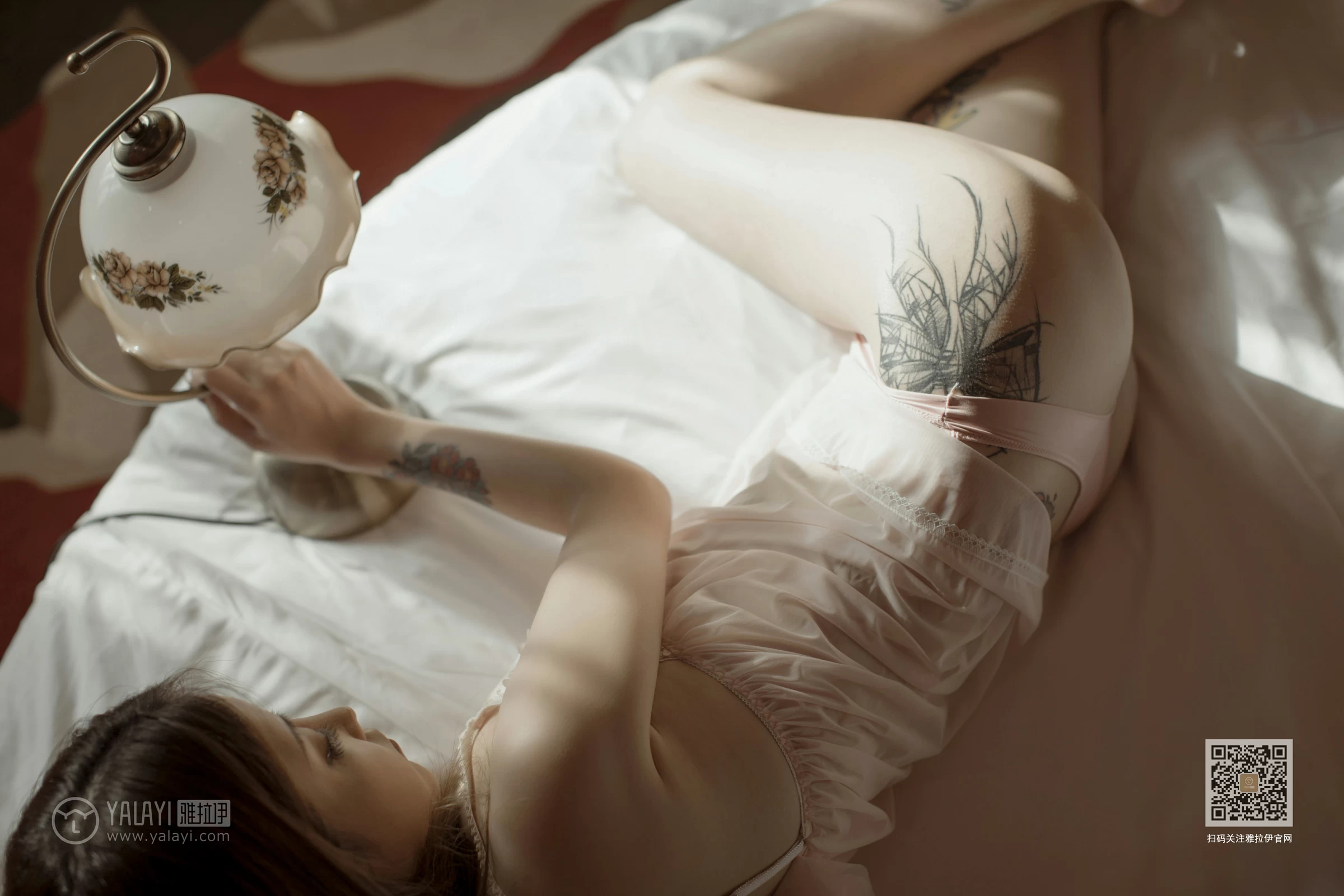 [YALAYI雅拉伊]Vol.404 桃花劫 小玉 粉色情趣蕾丝睡衣裙性感私房写真集第11张