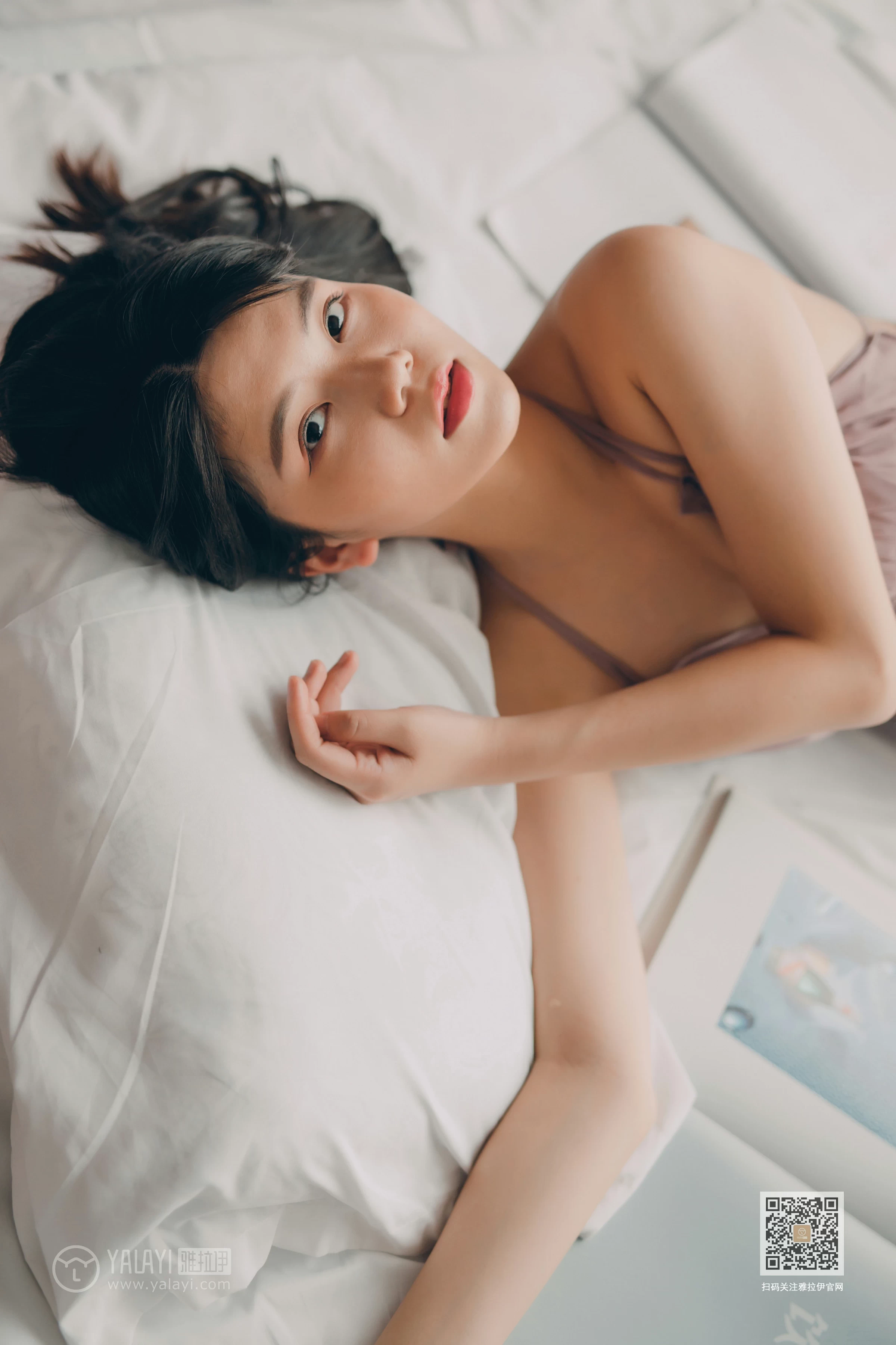 [YALAYI雅拉伊]Vol.414 缠绵 倪倪 棕色吊带睡衣裙居家性感私房写真集第5张