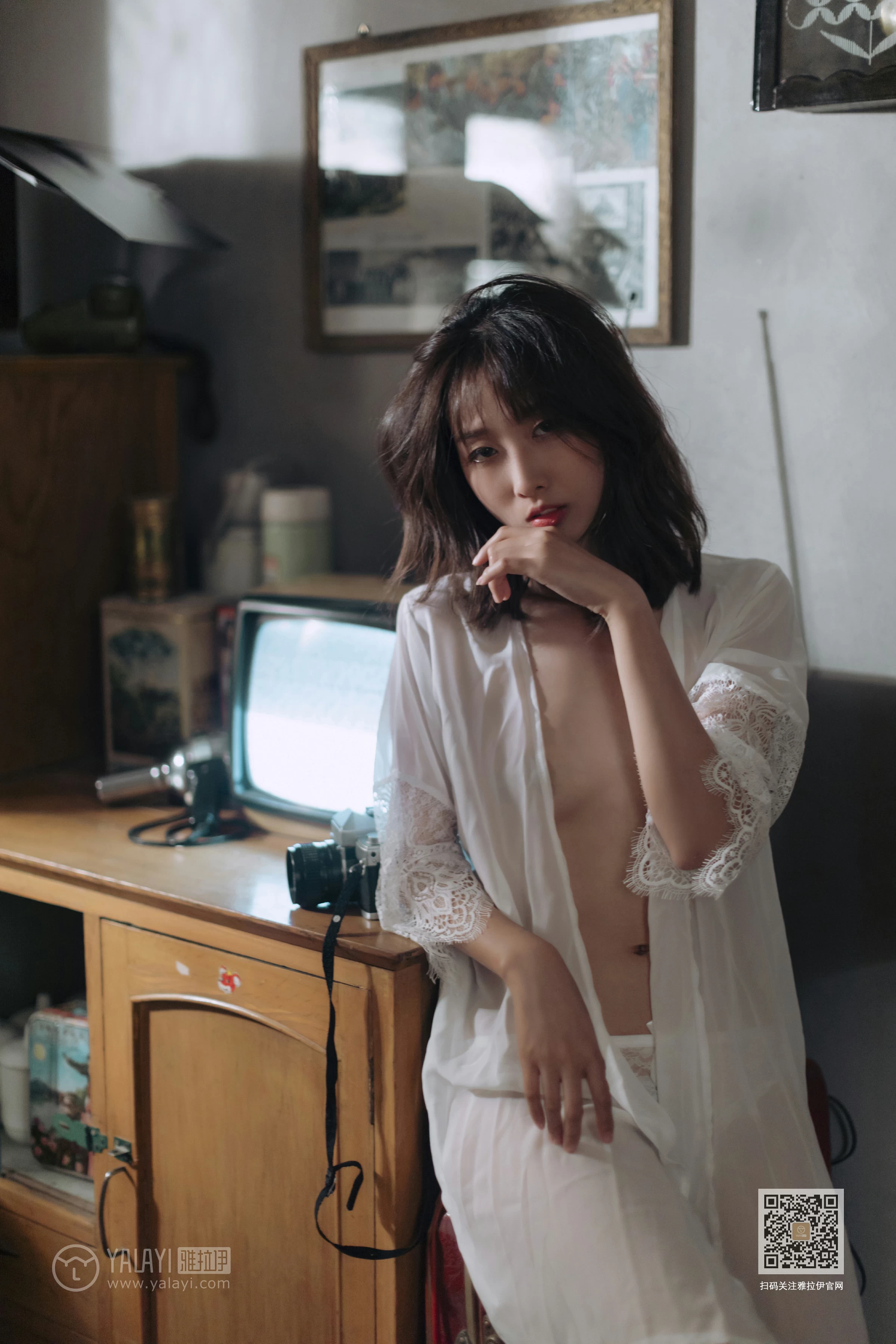 [YALAYI雅拉伊]Vol.427 寂寞心房 佳佳 白色透视蕾丝睡衣加情趣乳贴性感私房写真集第14张