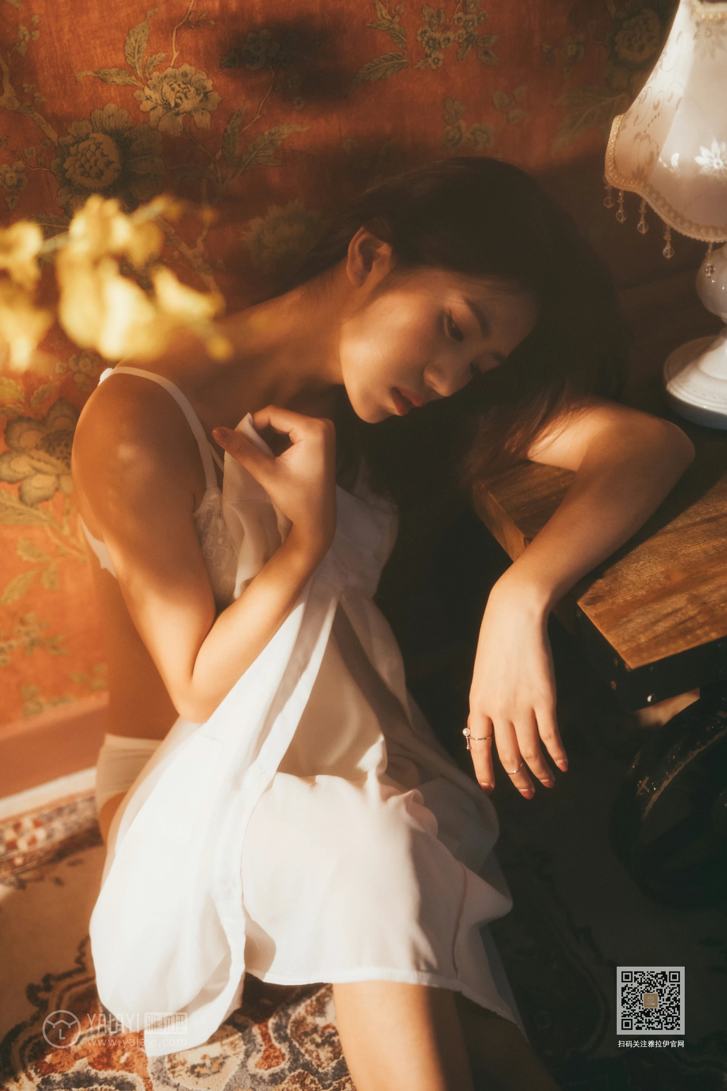 [YALAYI雅拉伊]Vol.442 空房间 小小 白色透视衬衫加白色蕾丝内衣性感私房写真集第6张