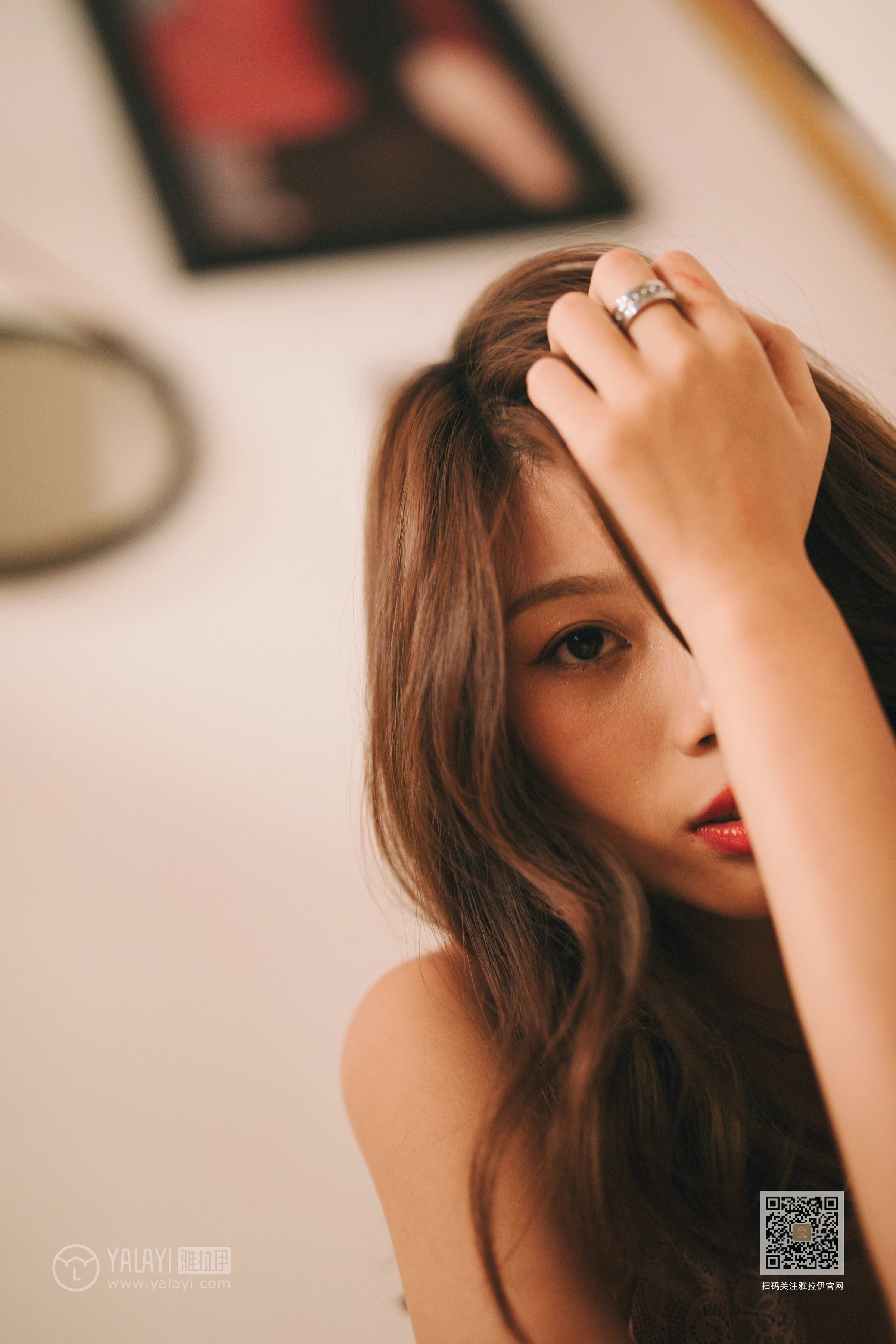 [YALAYI雅拉伊]Vol.509 楼梯间的偶遇 静初 粉色吊带蕾丝睡衣裙性感私房写真集第7张