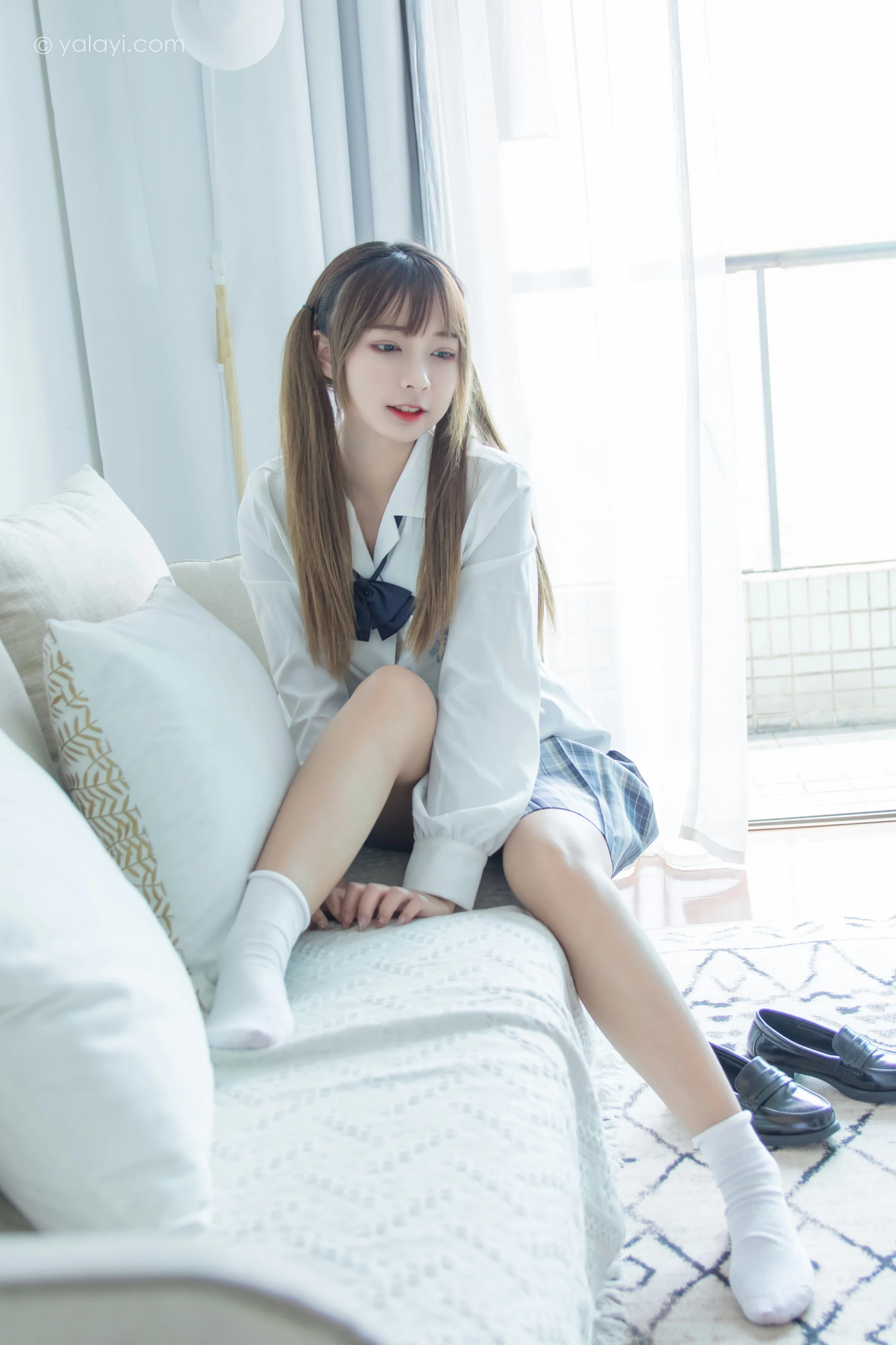 [YALAYI雅拉伊]NO.667 《有我超甜》 阿禾 白色JK制服加格子短裙私房写真集第8张