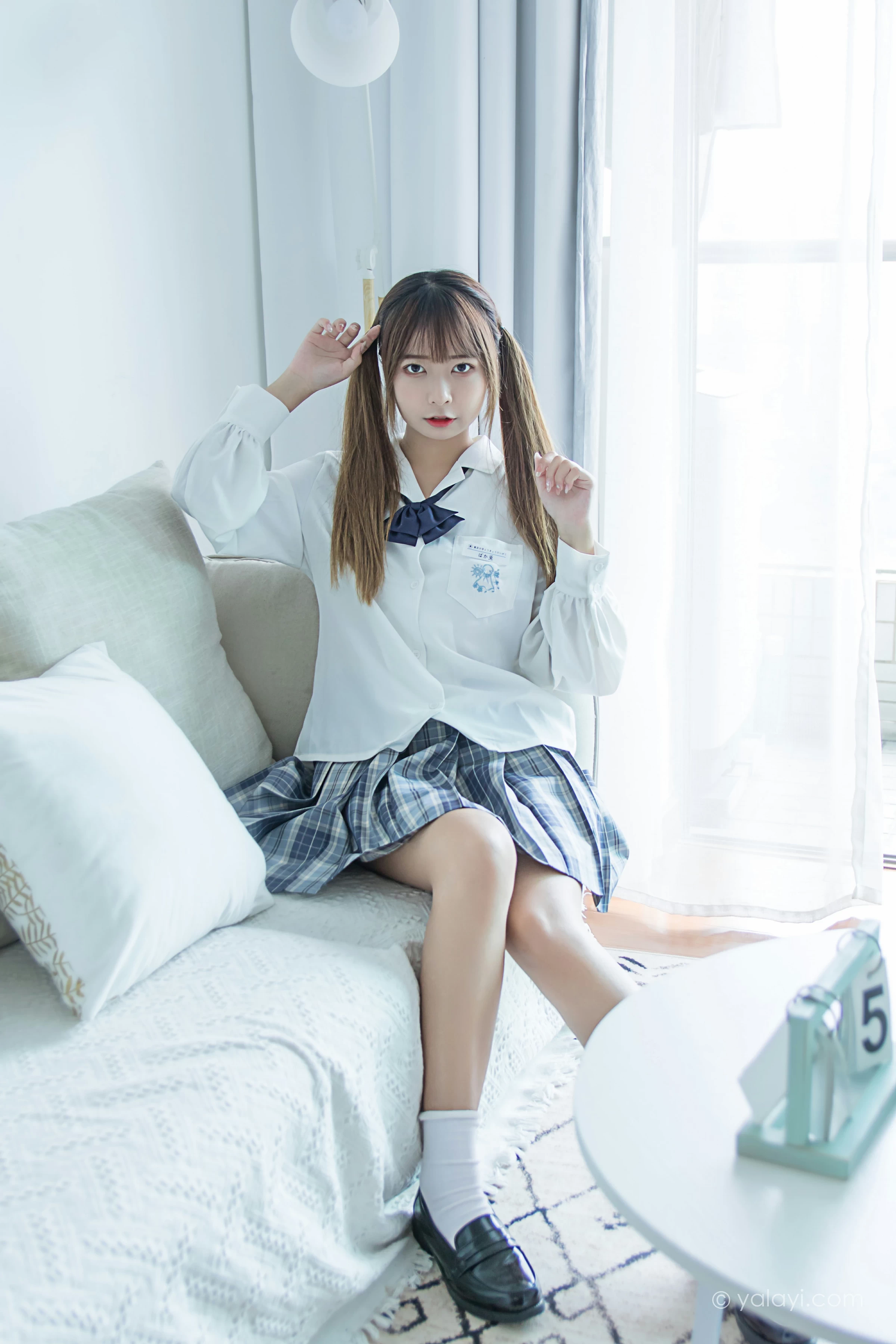 [YALAYI雅拉伊]NO.667 《有我超甜》 阿禾 白色JK制服加格子短裙私房写真集第10张