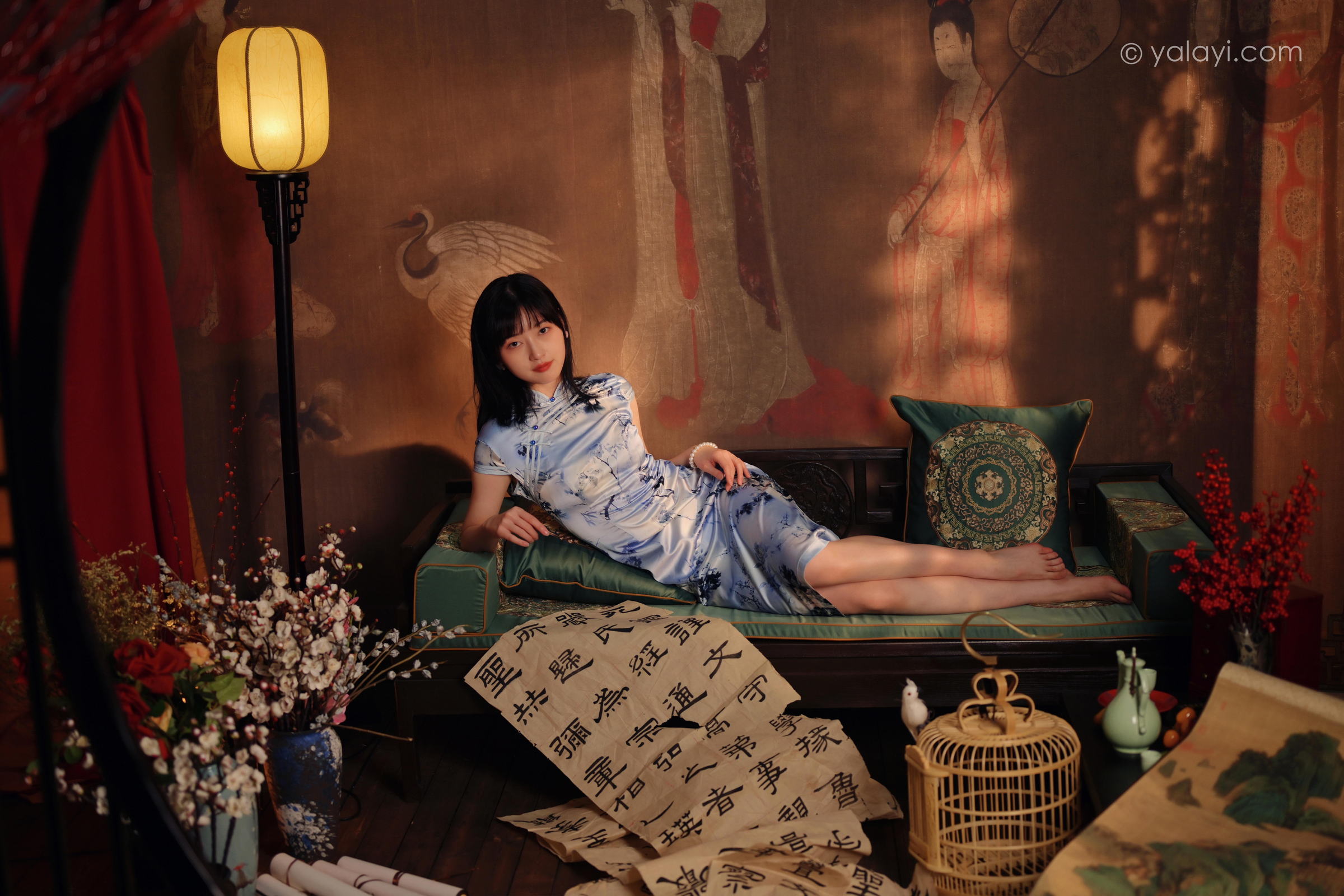 [YALAYI雅拉伊]2022.03.18 绝代芳华 京京 银色无袖旗袍民国风优雅写真集第4张