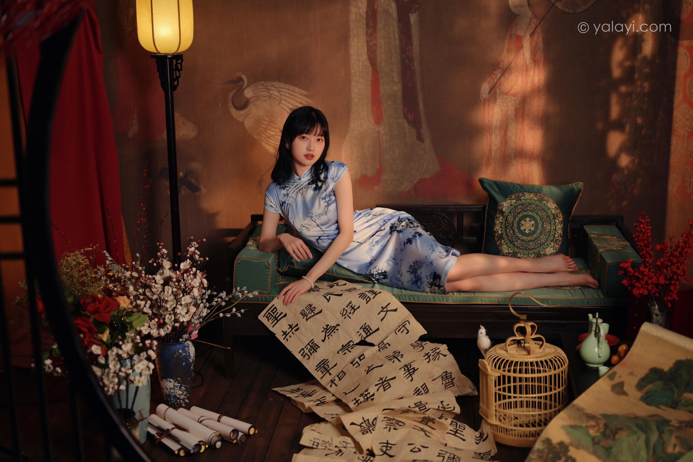 [YALAYI雅拉伊]2022.03.18 绝代芳华 京京 银色无袖旗袍民国风优雅写真集第4张
