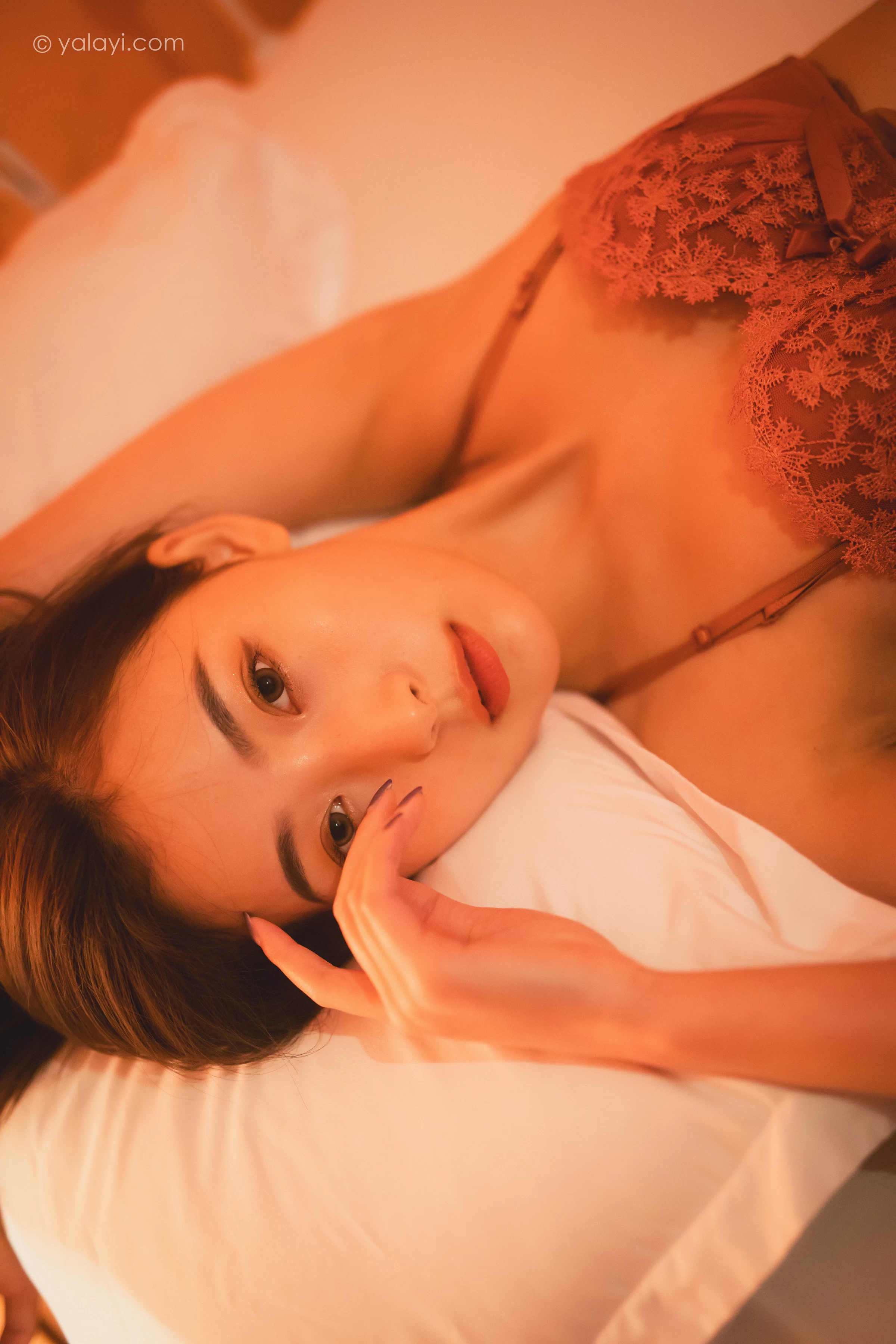 [YALAYI雅拉伊]NO.683 《暧昧》 海棠 粉色蕾丝内衣性感私房写真集第9张