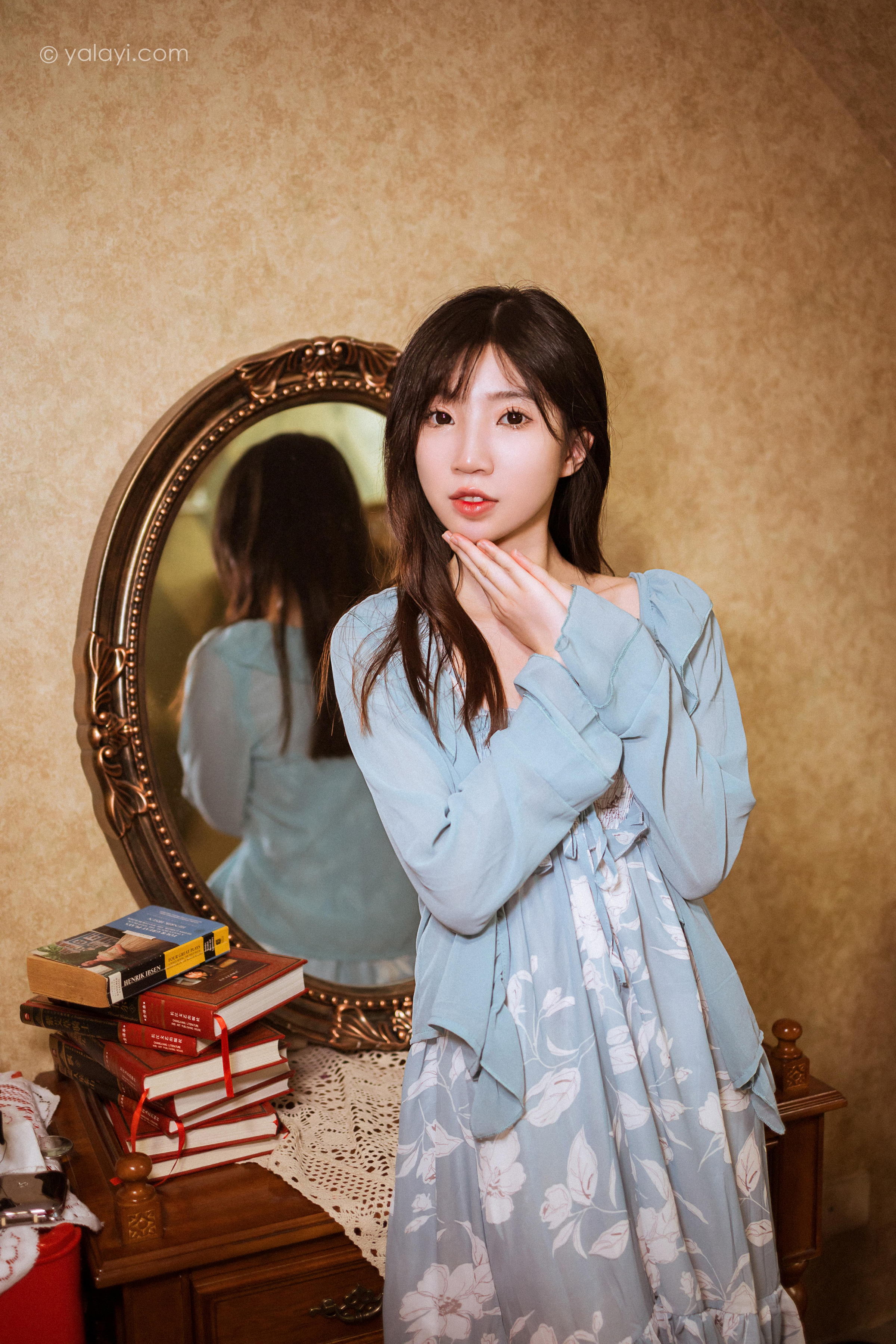 [YALAYI雅拉伊]2022.08.19 一去不复返 小乔 灰色外套加吊带连衣裙清纯写真集第10张