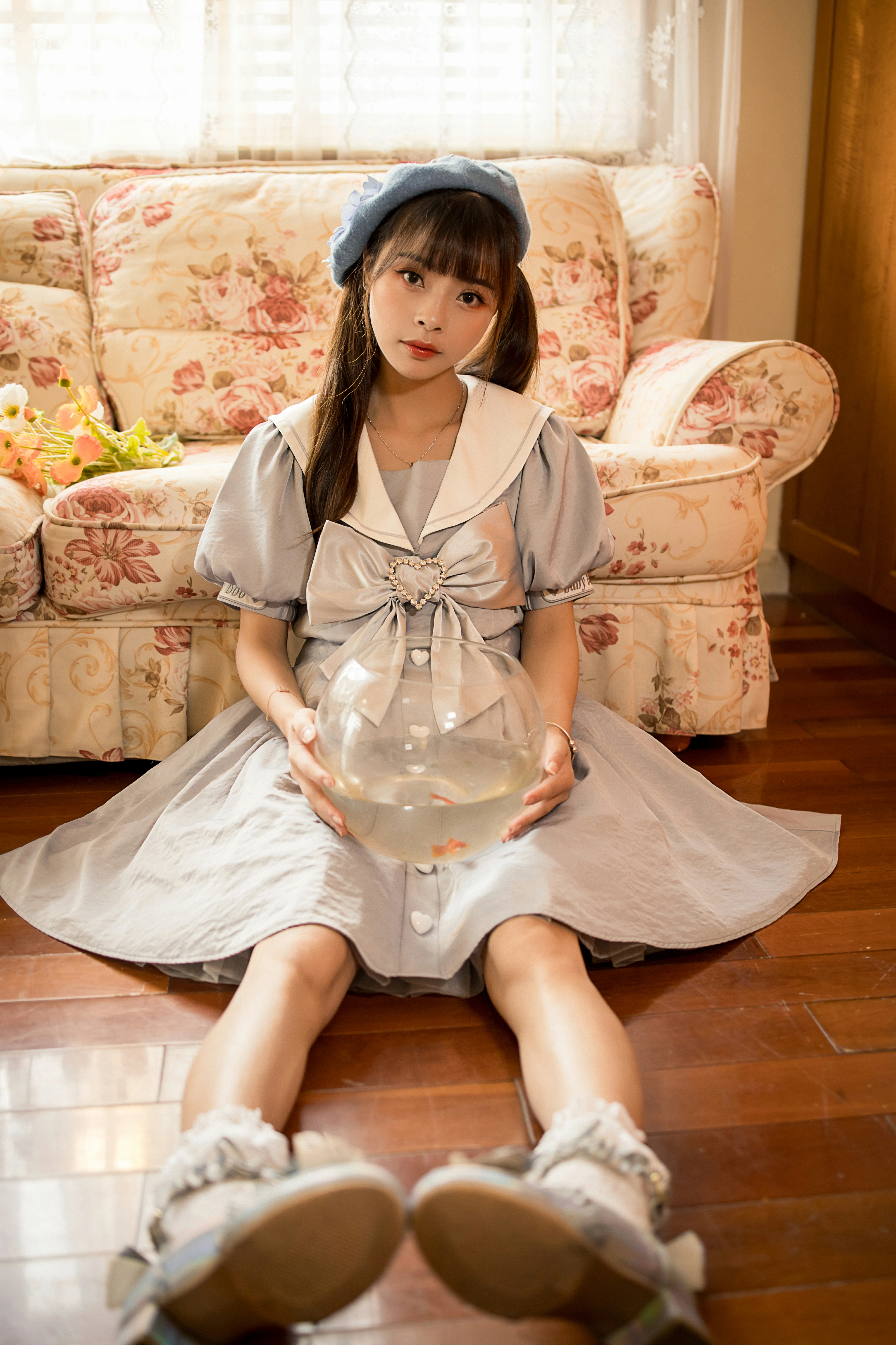 [YALAYI雅拉伊]NO.859 JK水手制服 程小蝶 灰色连身制服居家清纯写真集第6张