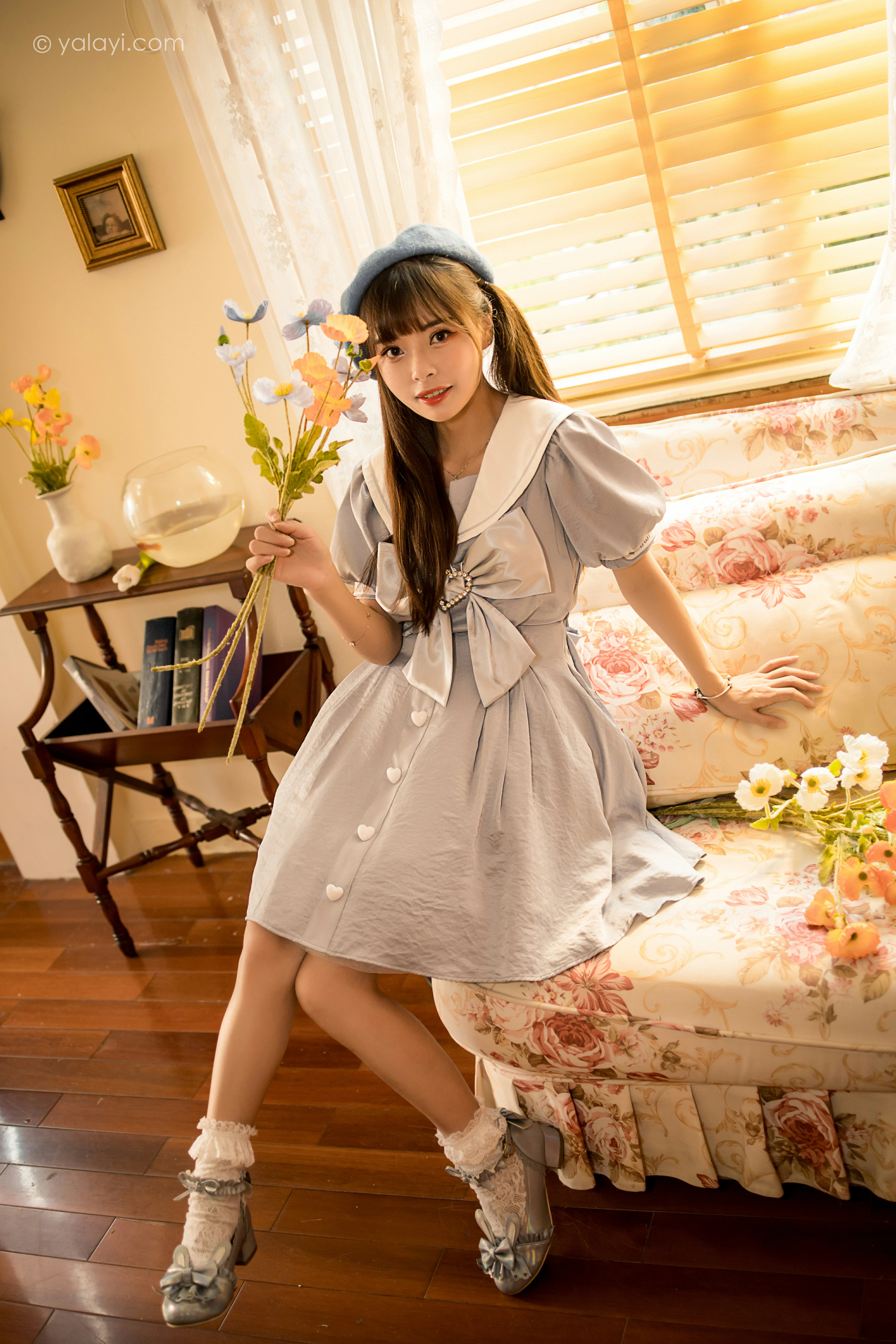 [YALAYI雅拉伊]NO.859 JK水手制服 程小蝶 灰色连身制服居家清纯写真集第12张