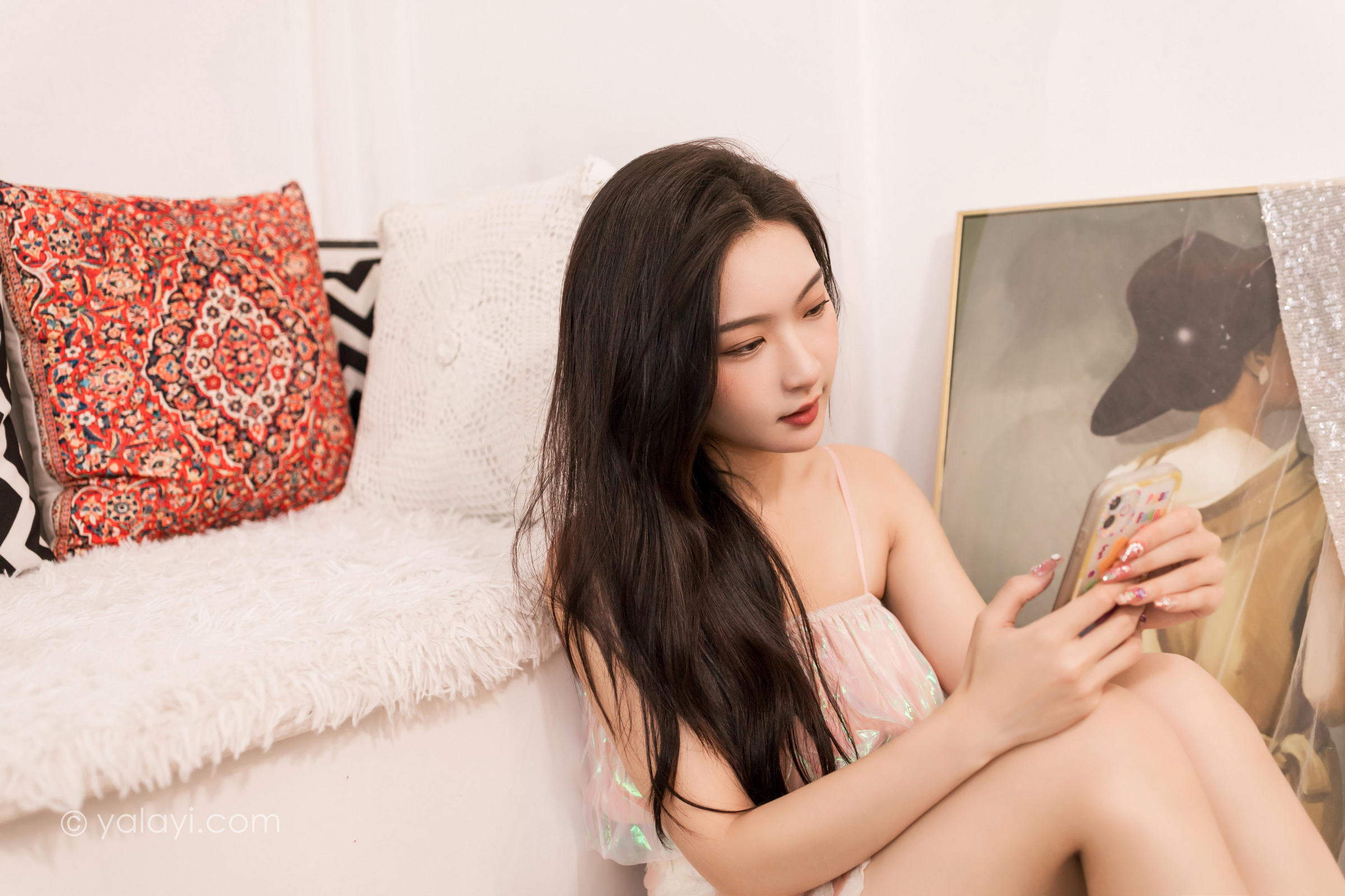 [YALAYI雅拉伊]2022.06.07 我和你 徐小云 粉色蕾丝短裙加吊带小背心性感私房写真集第4张